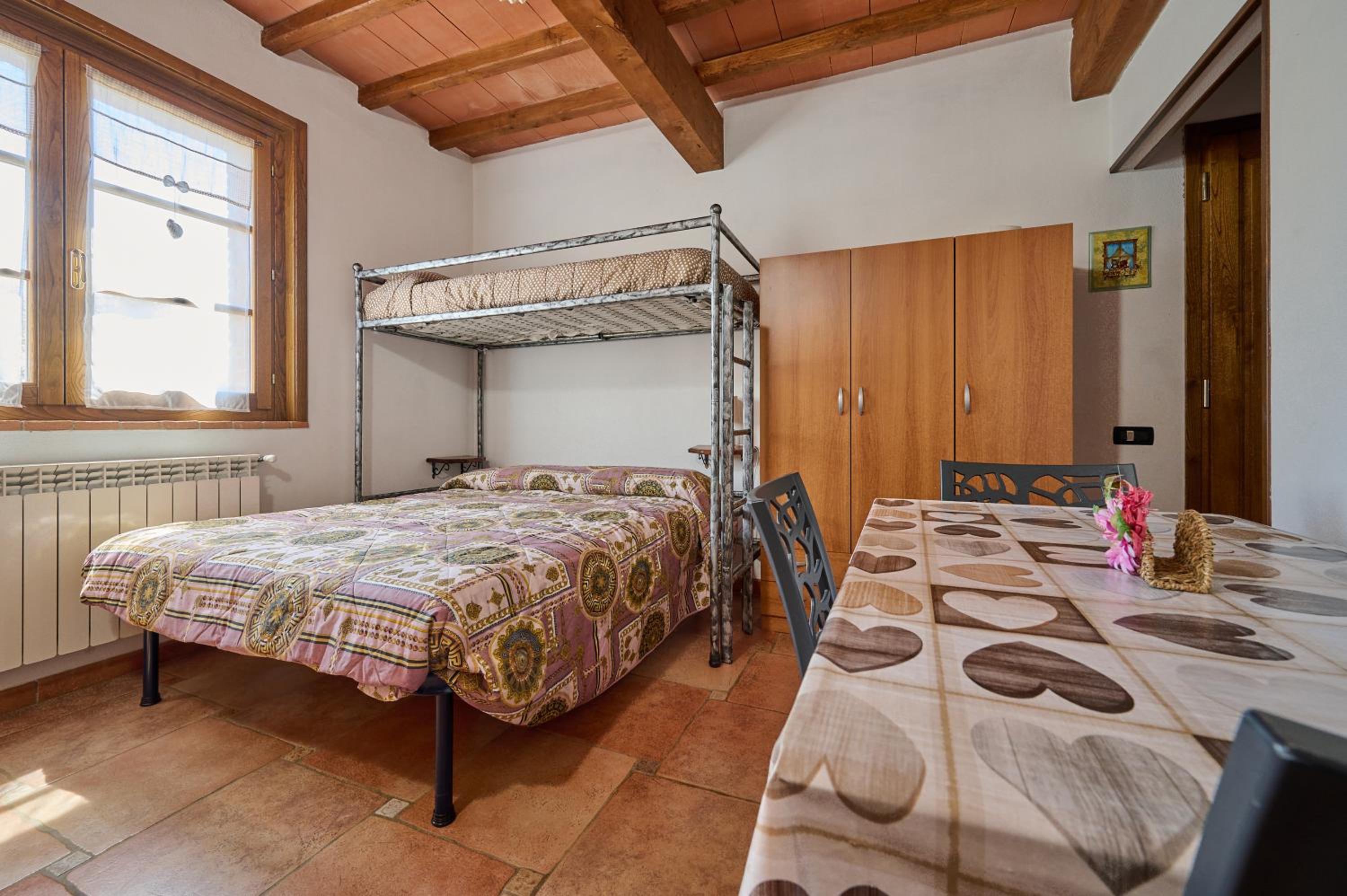 One-Bedroom Apartment with Garden View photo 3
