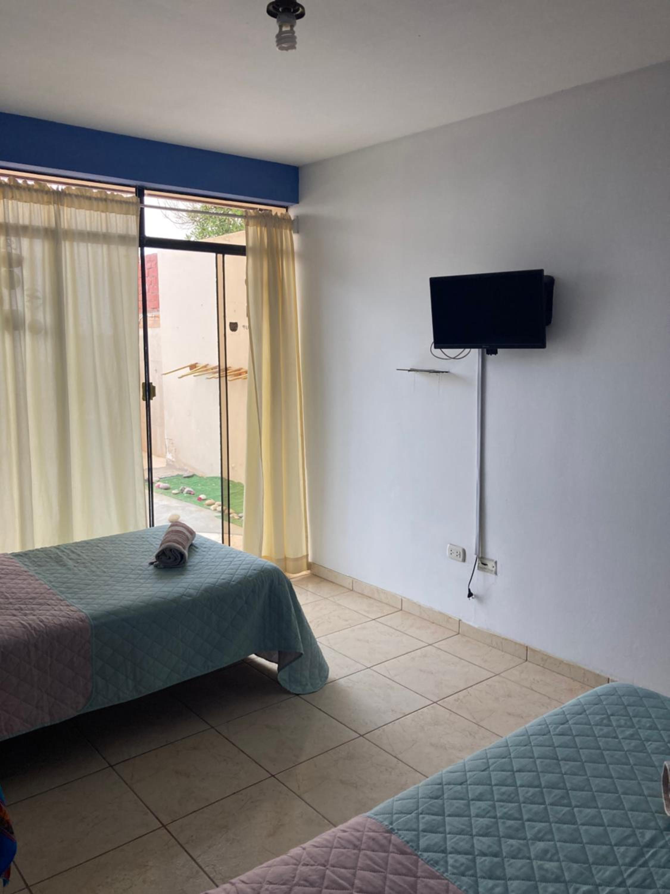 Twin Room - Photo 10