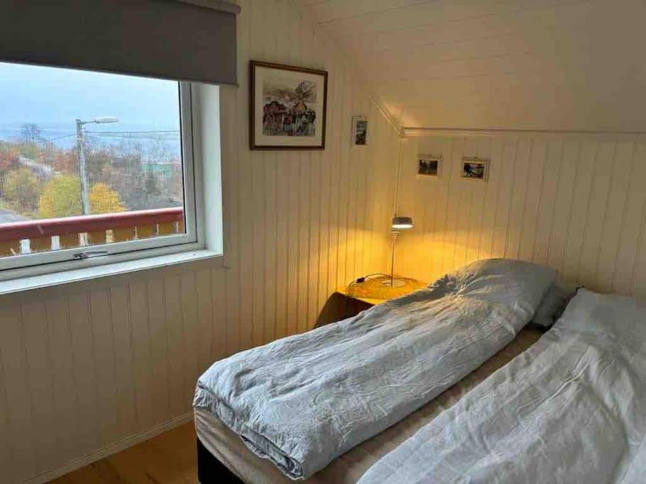 Three-Bedroom Apartment photo 2