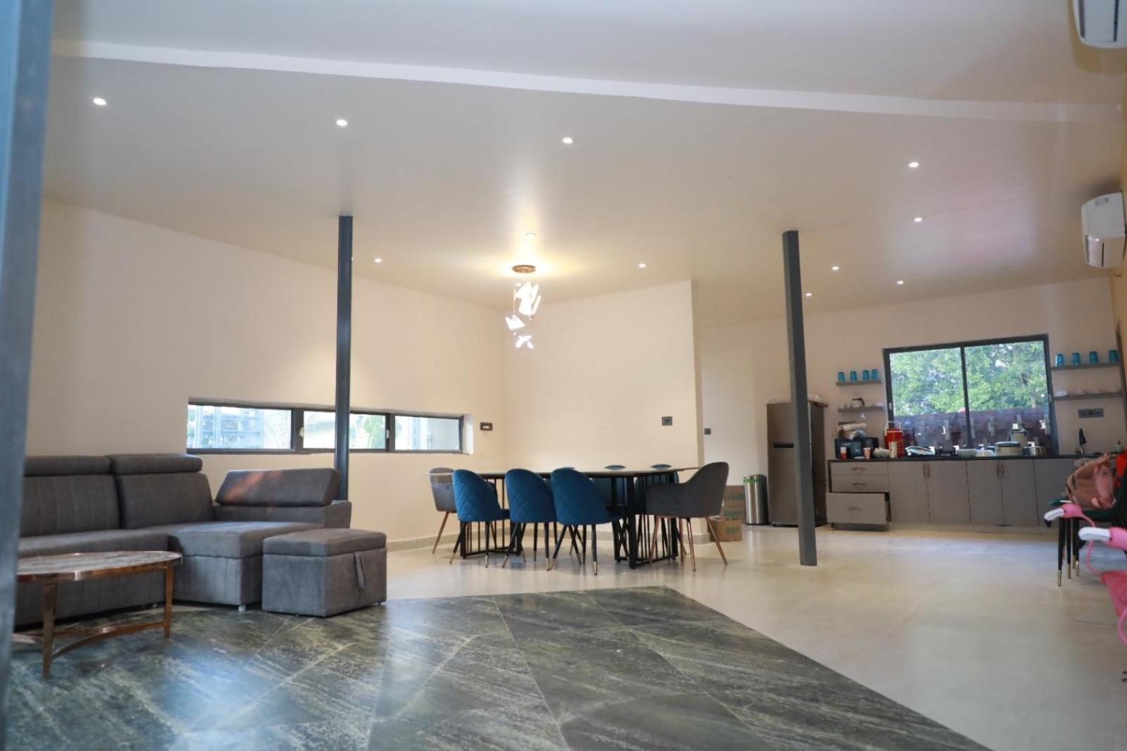 Villa photo 1