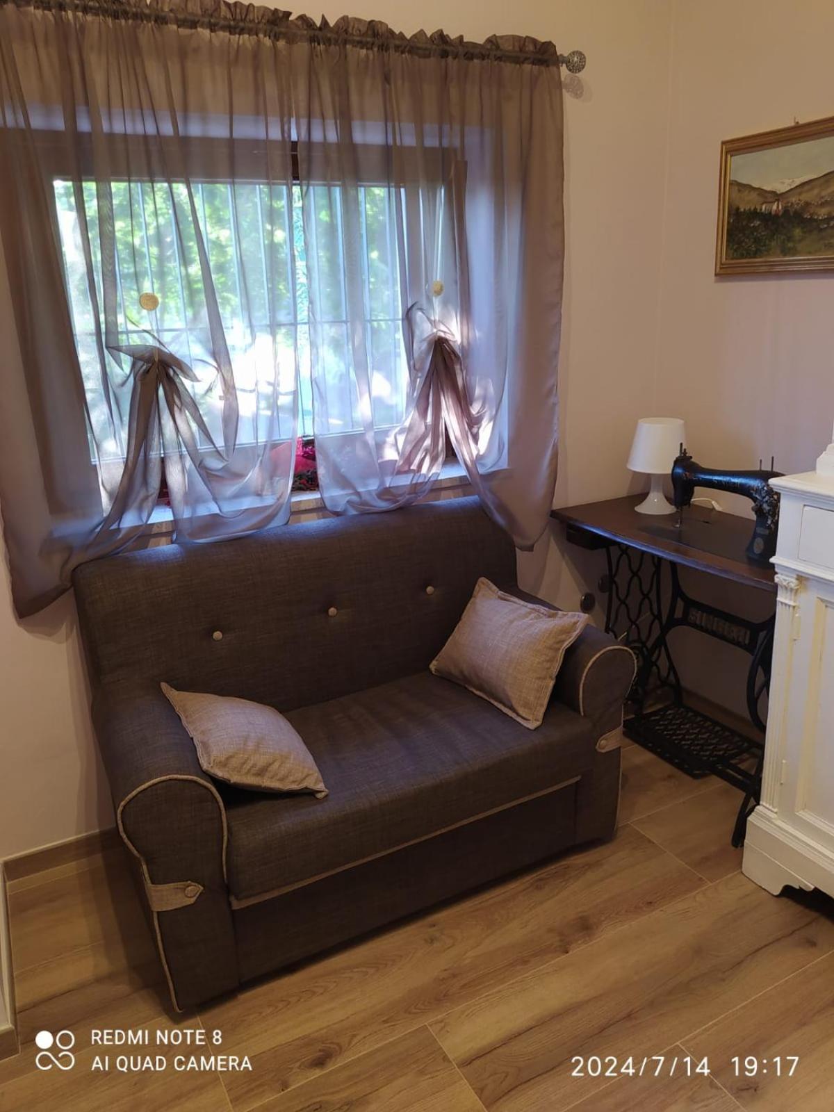 Superior Family Room photo 1