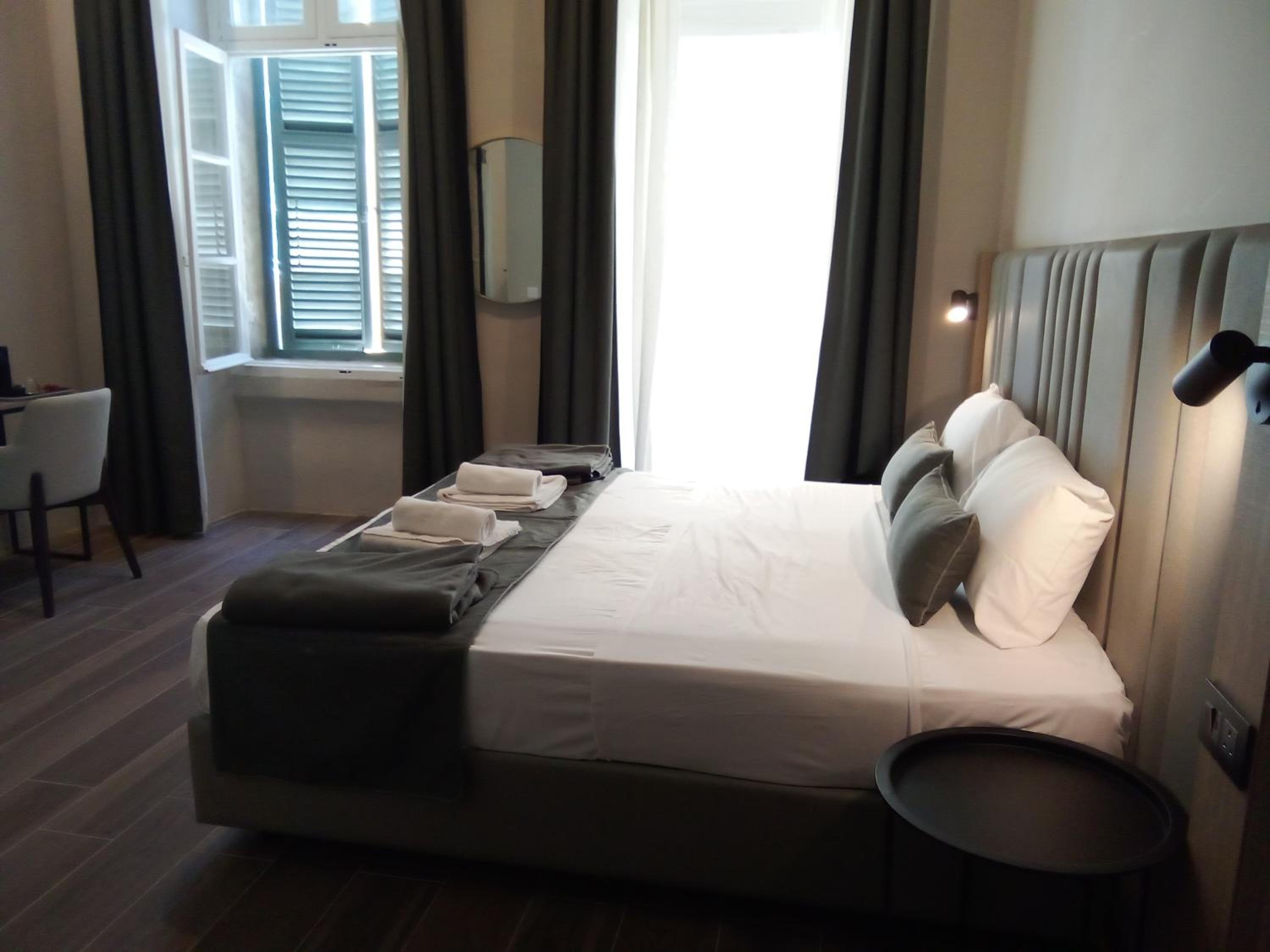 Double or Twin Room with Balcony photo 1