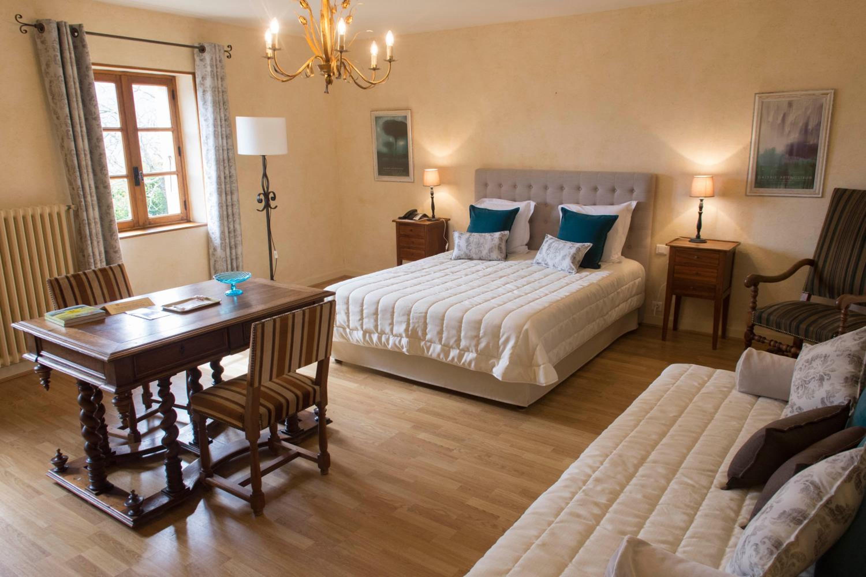 Superior Triple Room photo 2