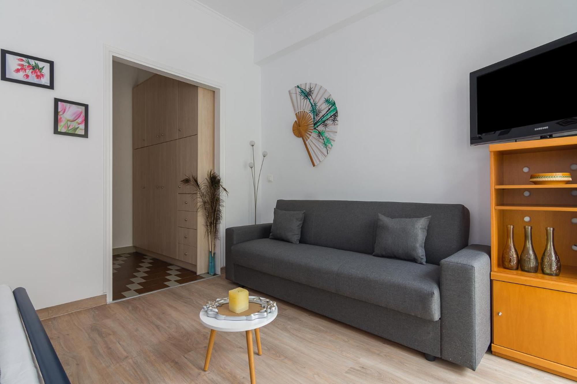 One-Bedroom Apartment