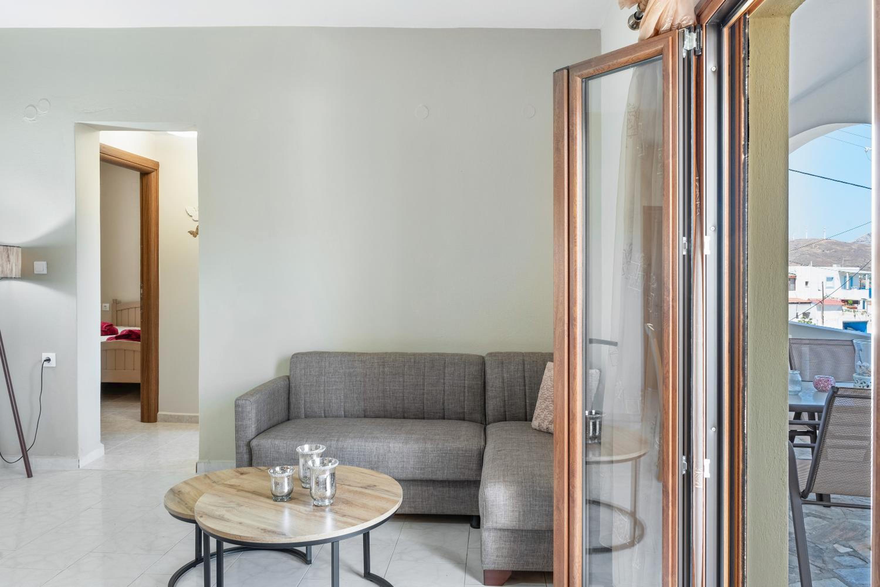 Two-Bedroom Deluxe Apartment with Ocean View photo 1