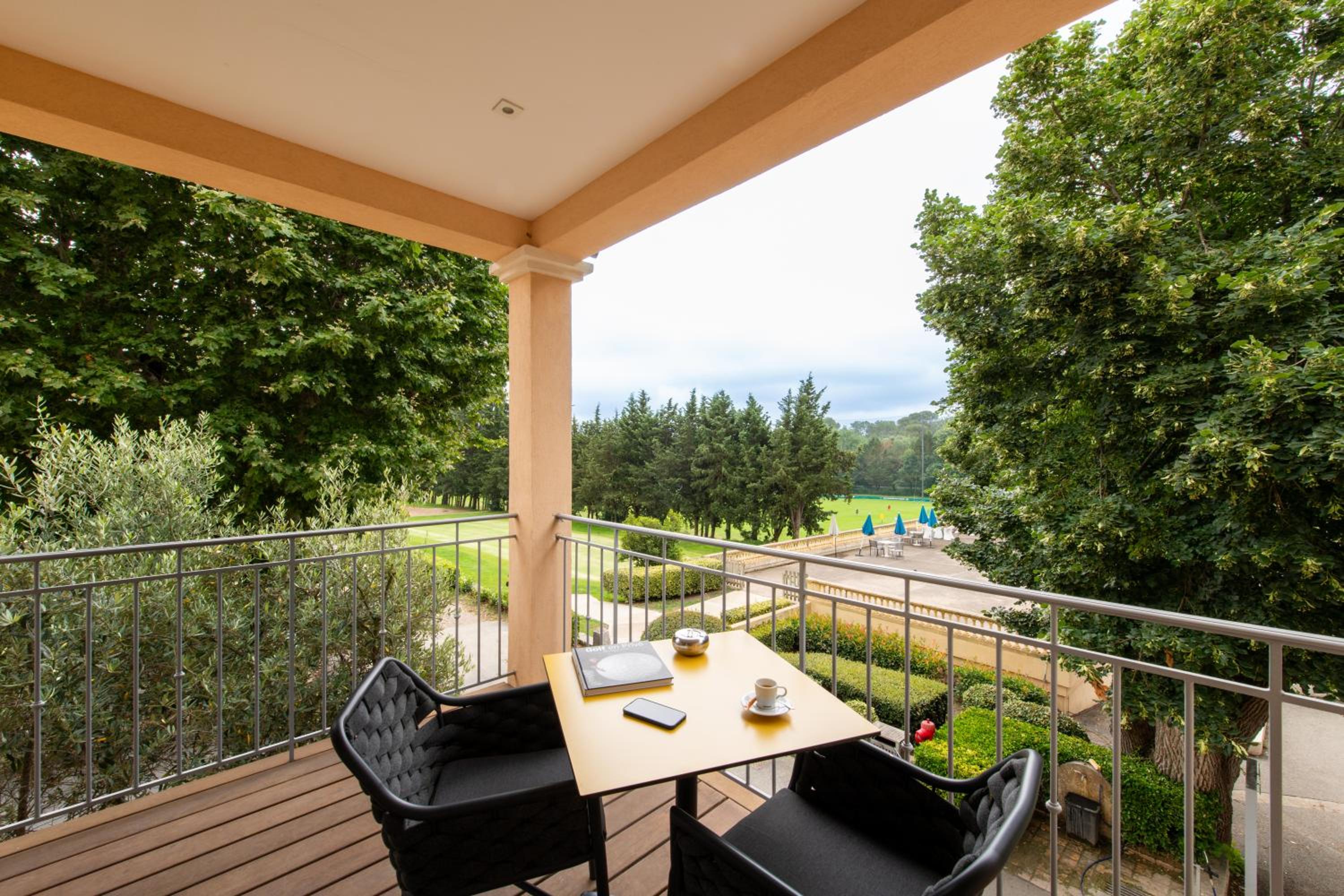 Deluxe Room with Terrace - Photo 8