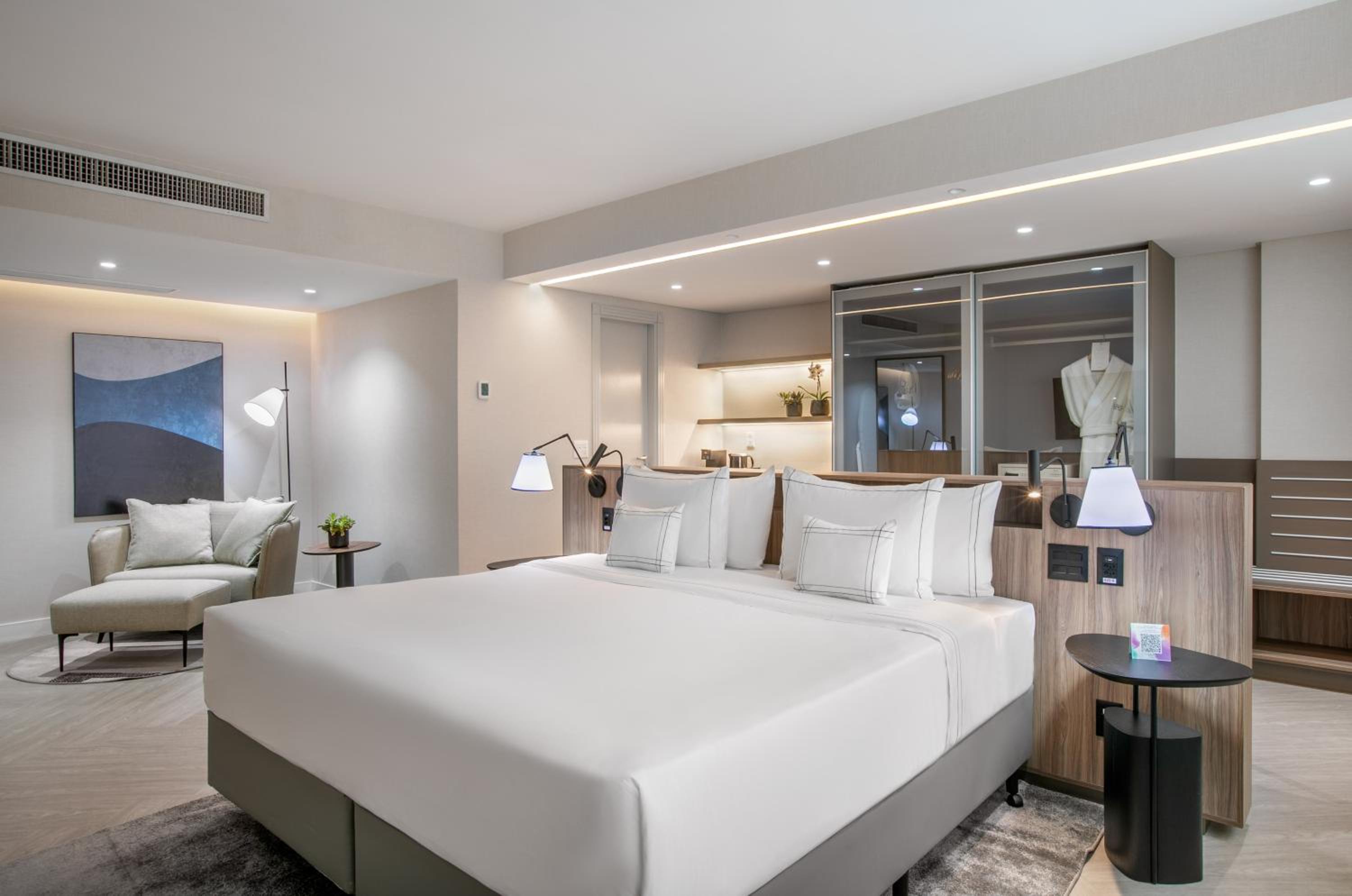 The Level Grand Premium with Executive Lounge Access