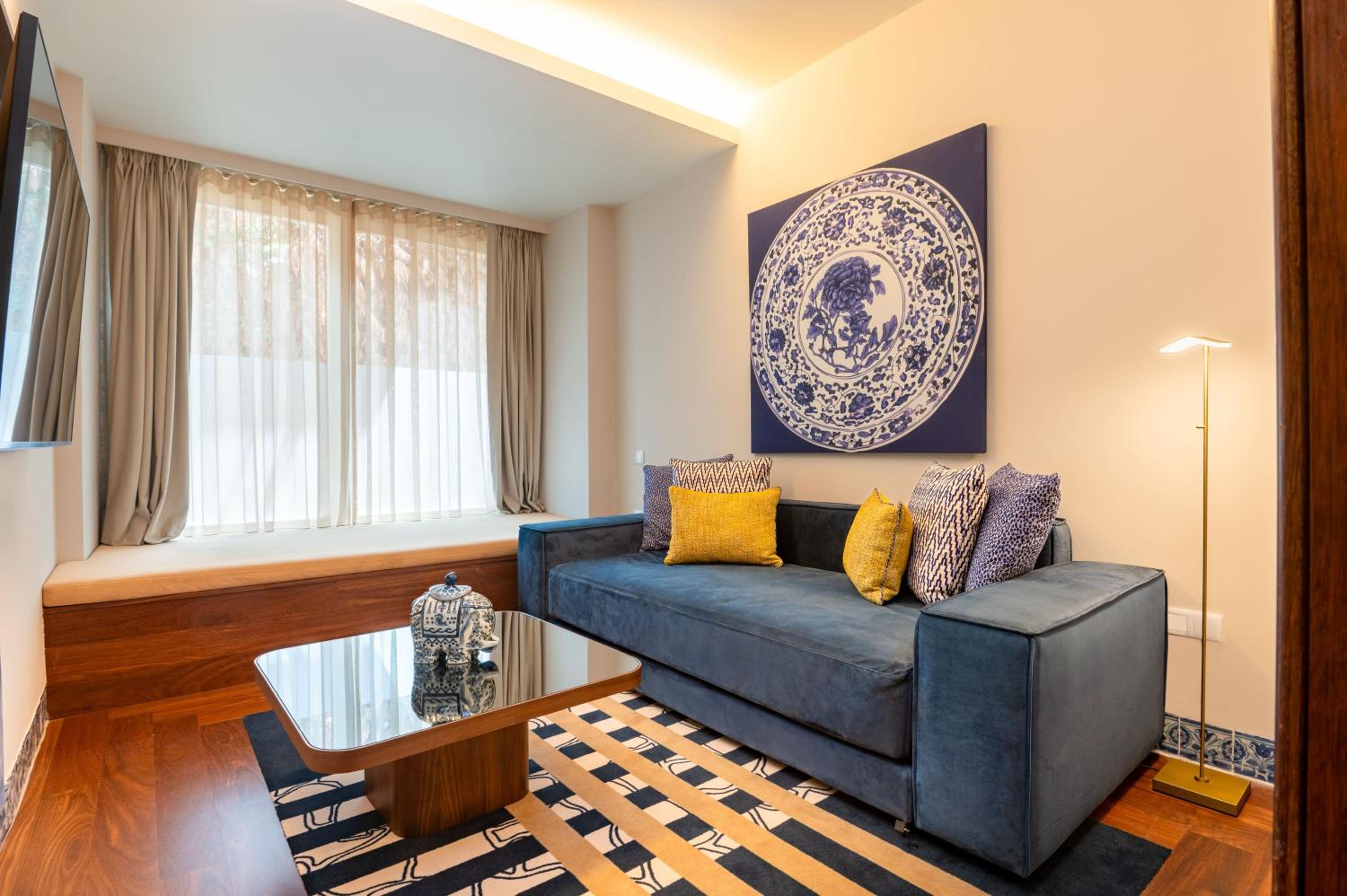 King Suite with Pool View photo 3