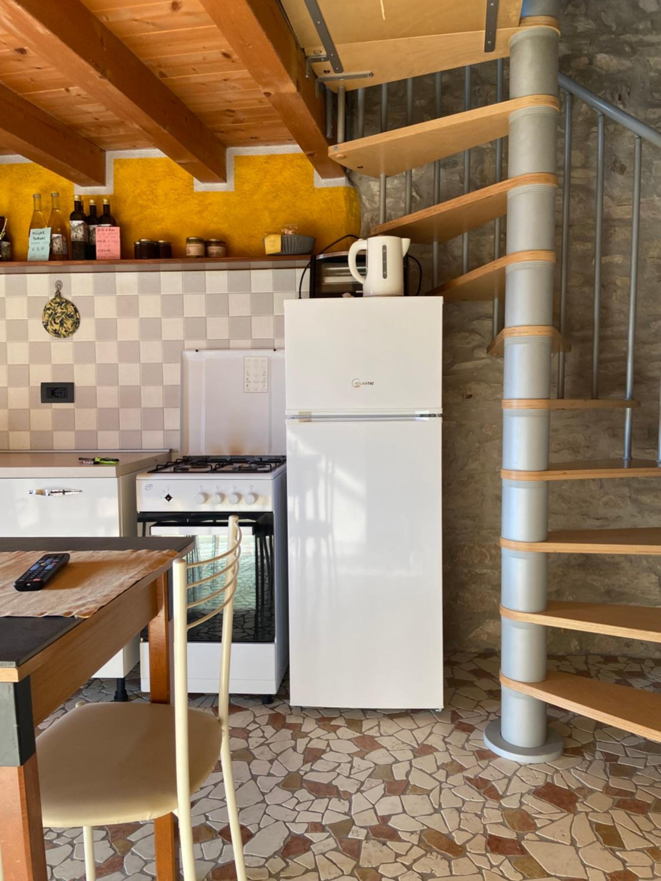 Two-Bedroom Apartment - Photo 18