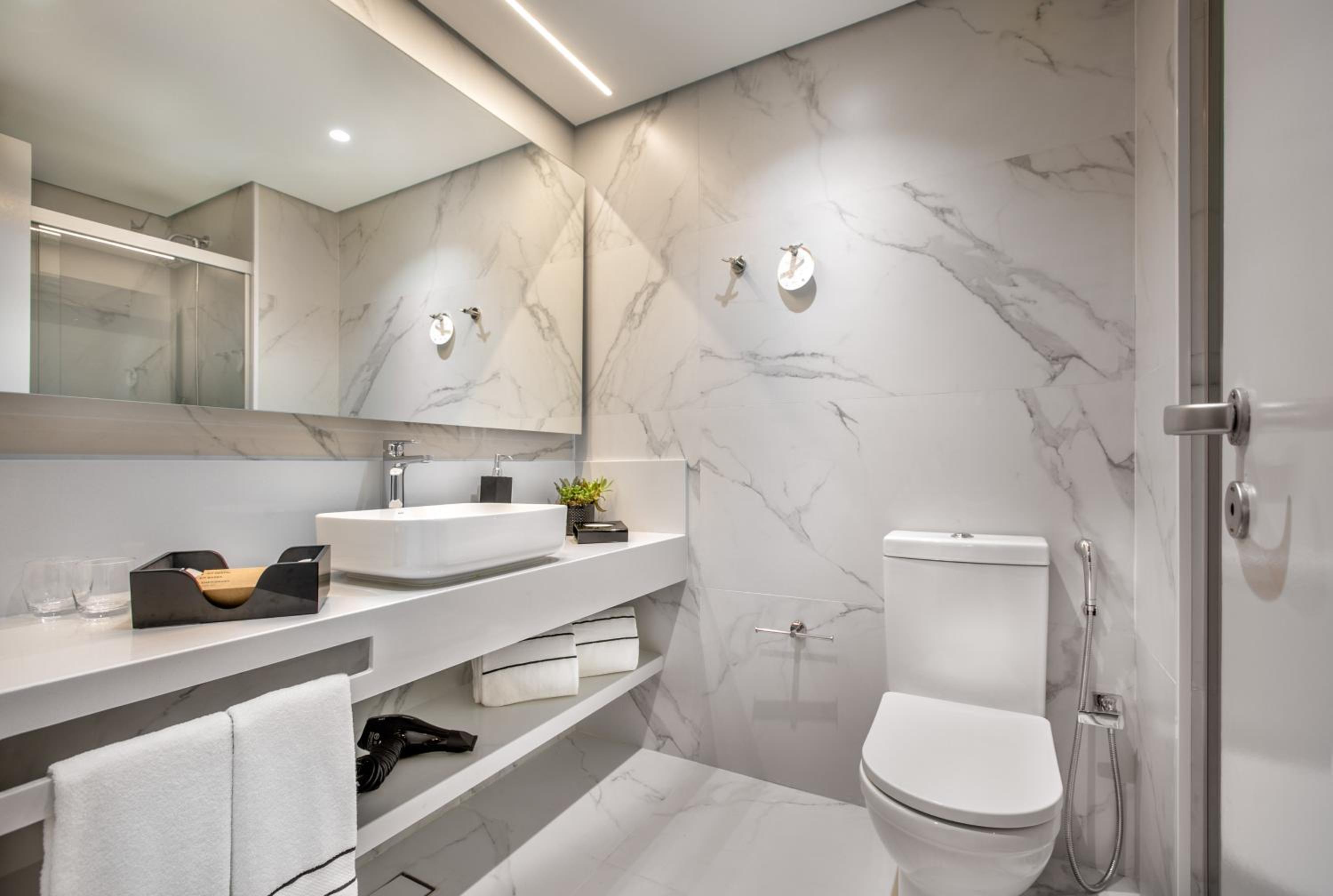 The Level Premium with Executive Lounge Access