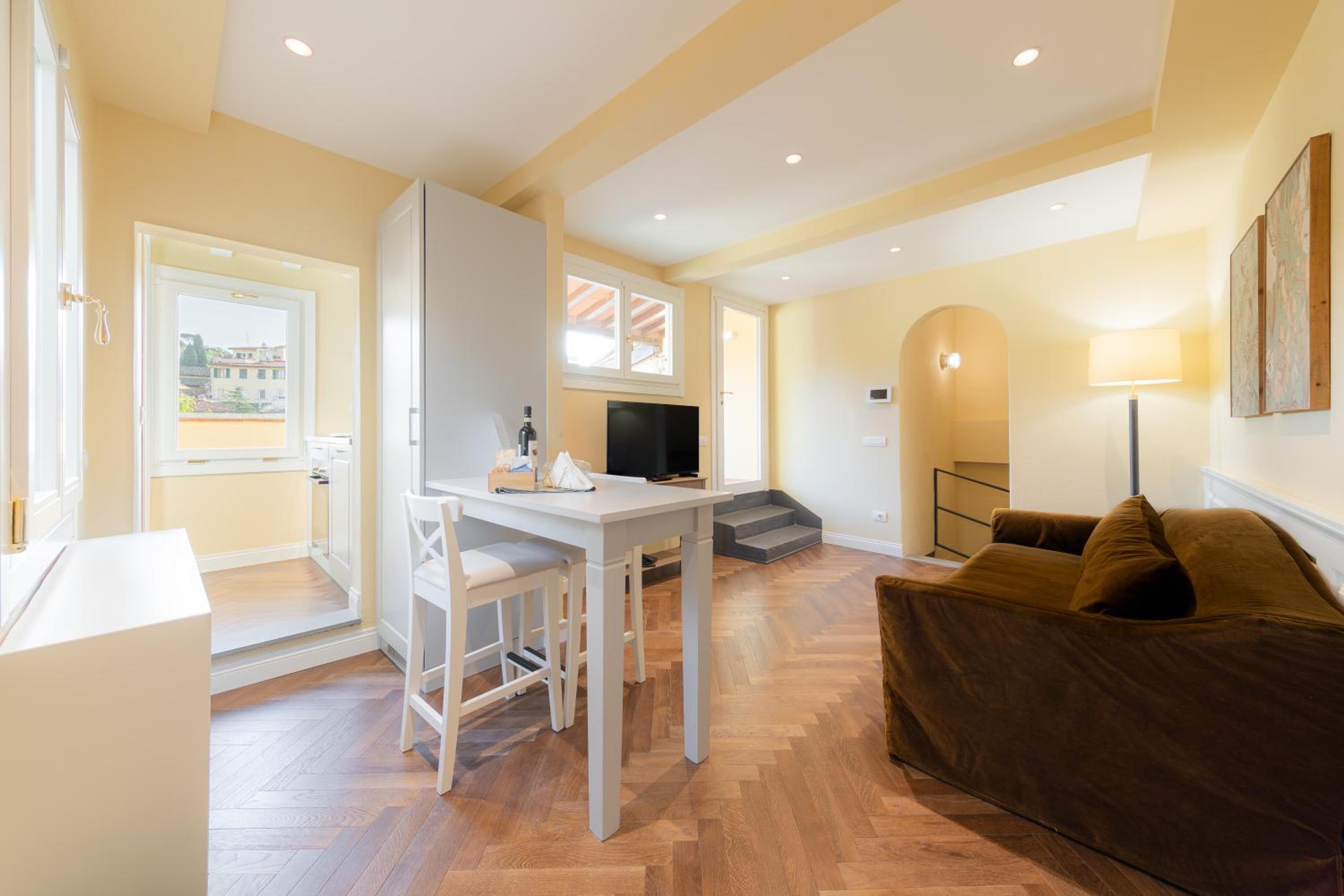 Maisonette photo 3