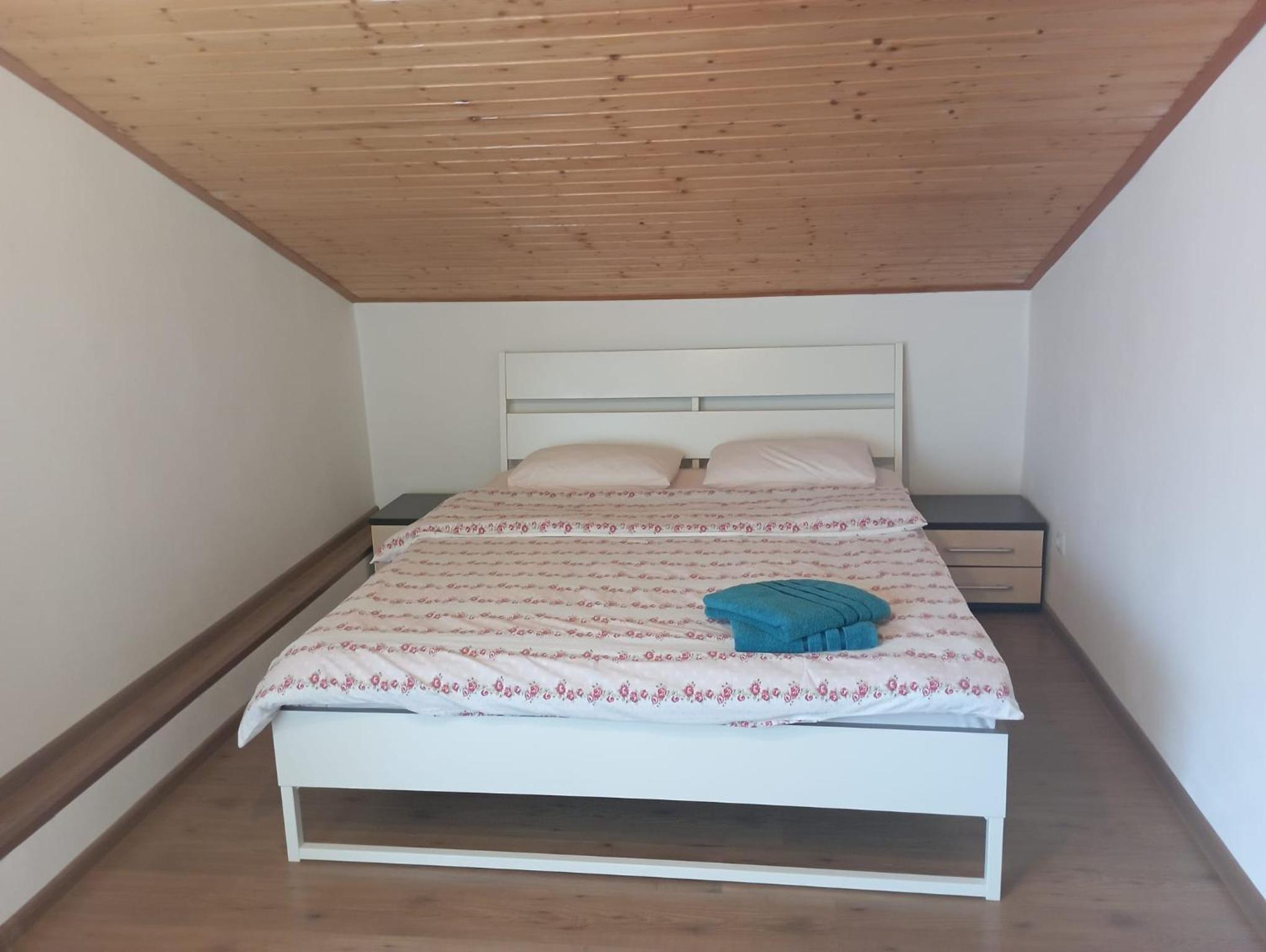 Deluxe Room (2 Adults + 1 Child) photo 2