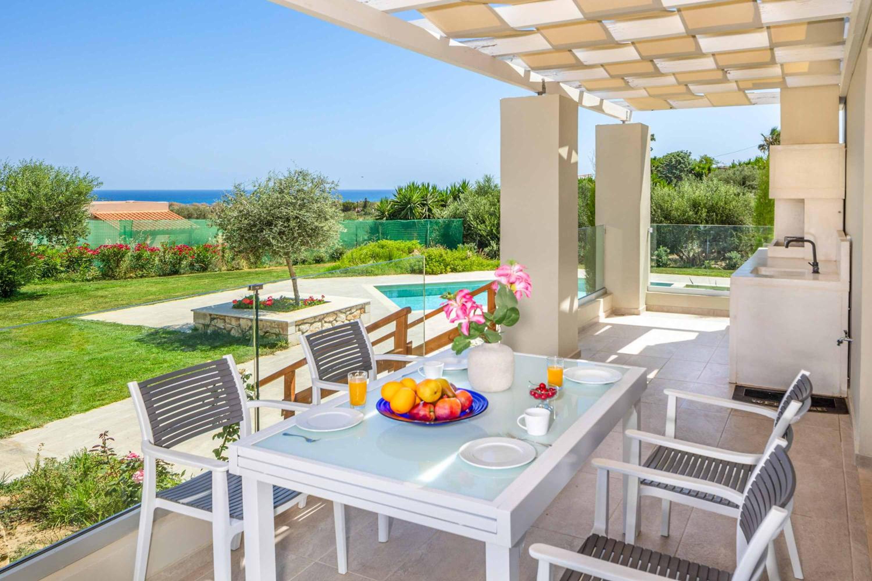 Villa photo 3