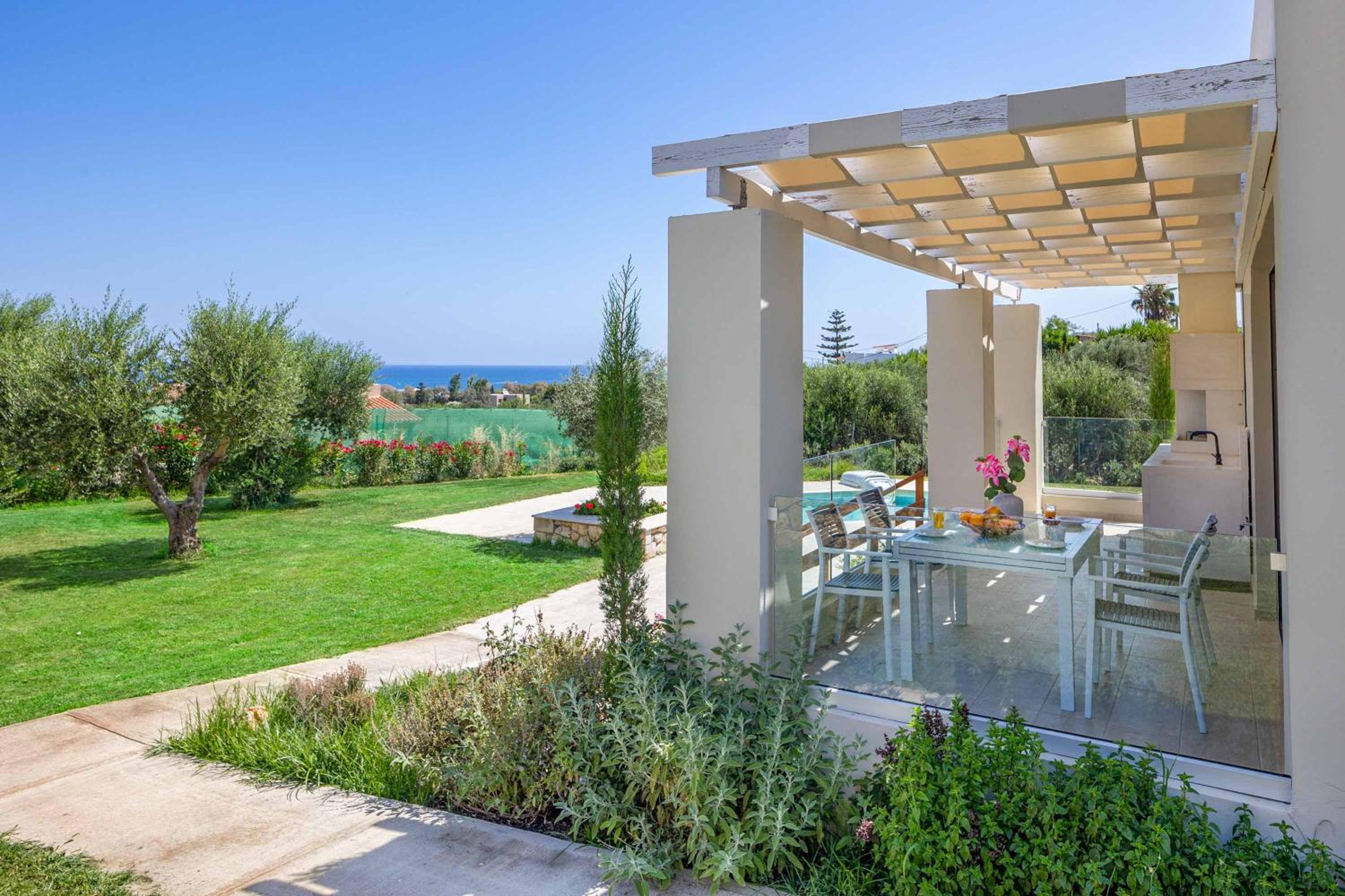 Villa photo 2