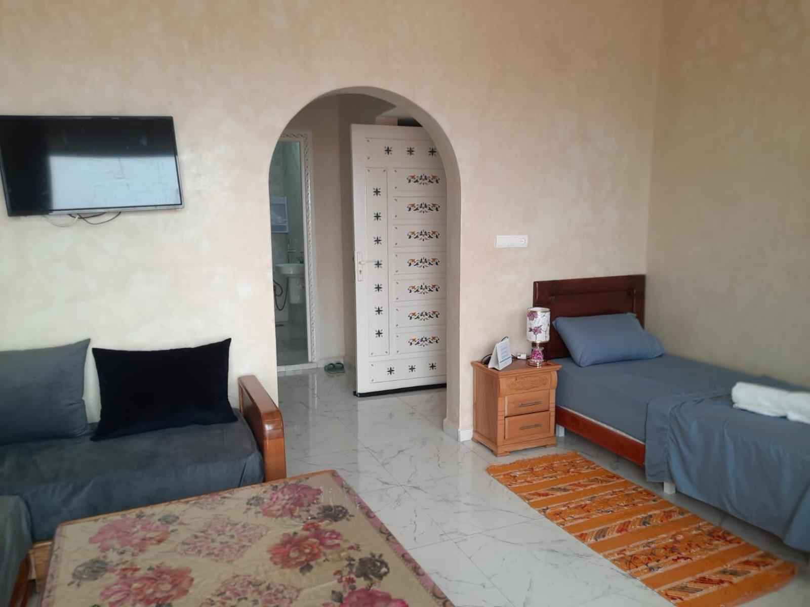 One-Bedroom Apartment - Photo 3