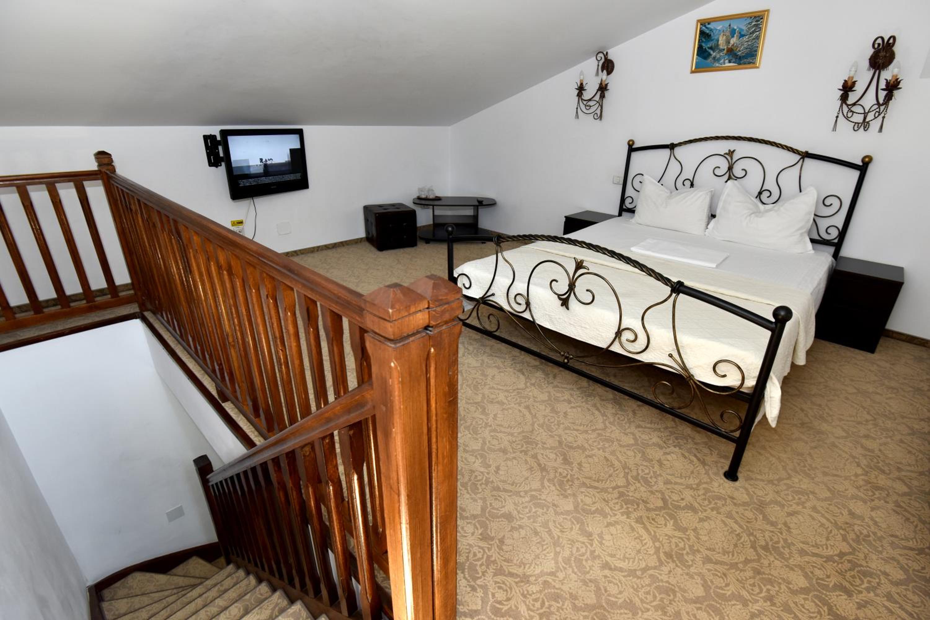 Premium Duplex Suite with Balcony photo 3