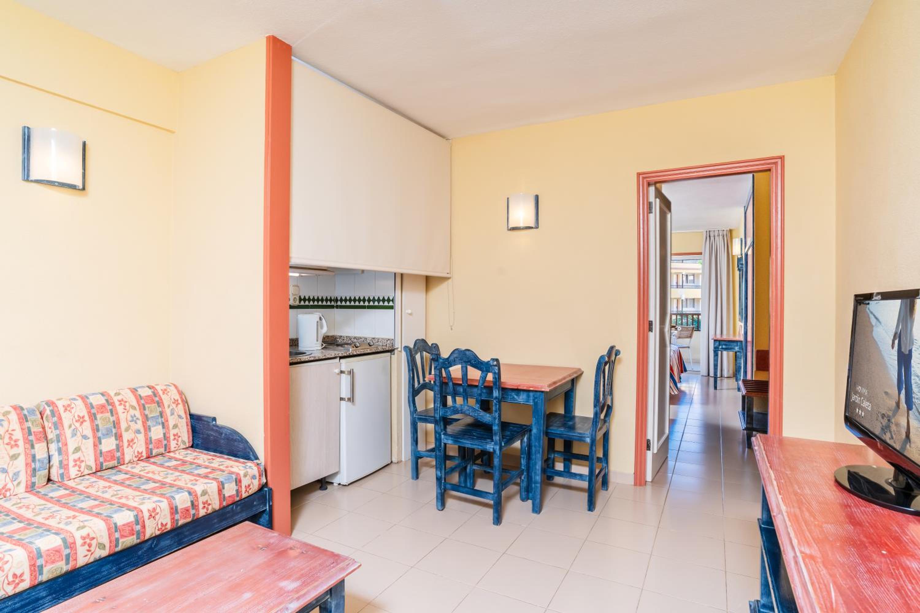 One Bedroom Comfort Apartment (2 adults + 1 child)
