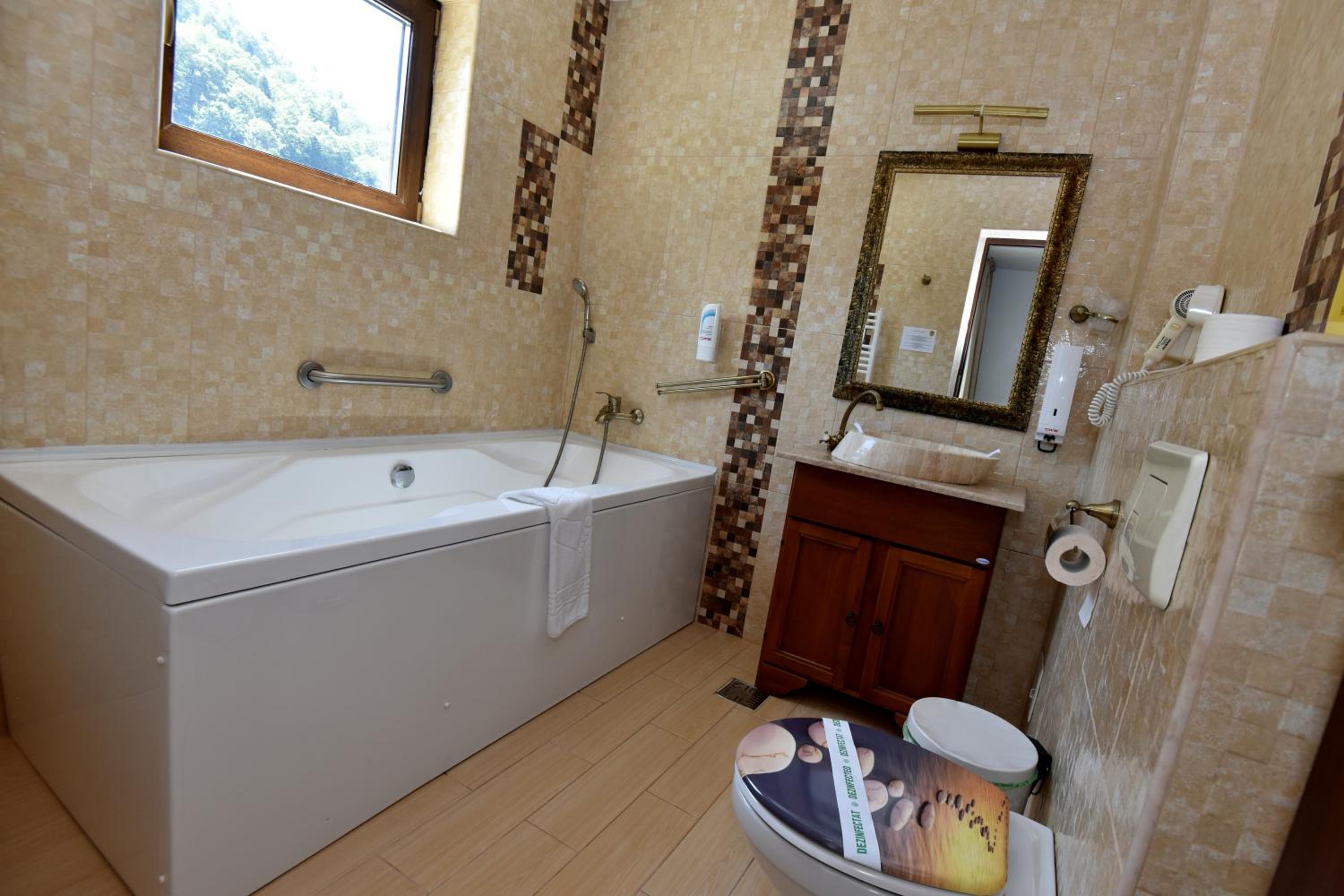 Premium Double Room with Balcony photo 2