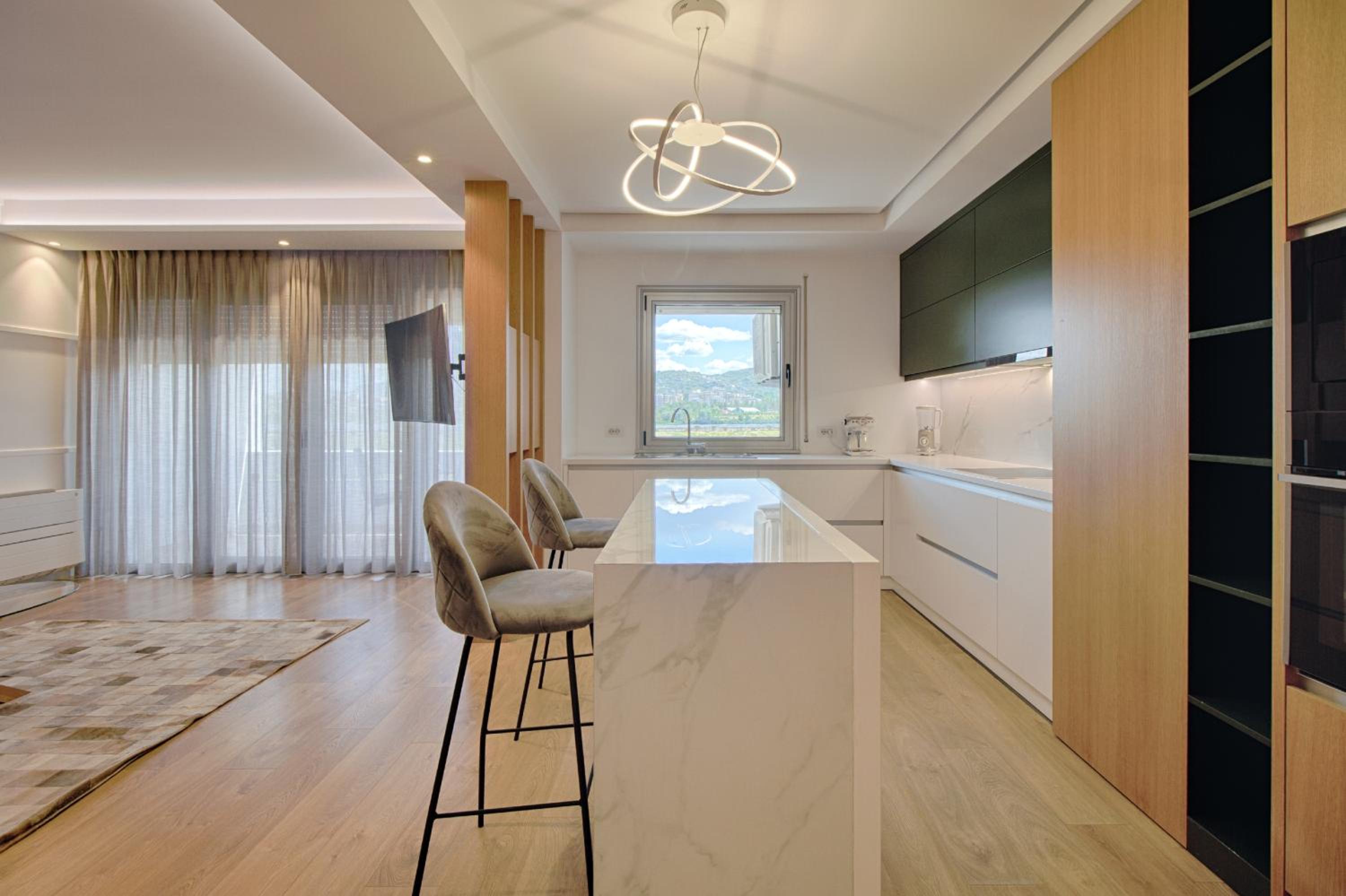 Two-Bedroom Apartment with Lake View