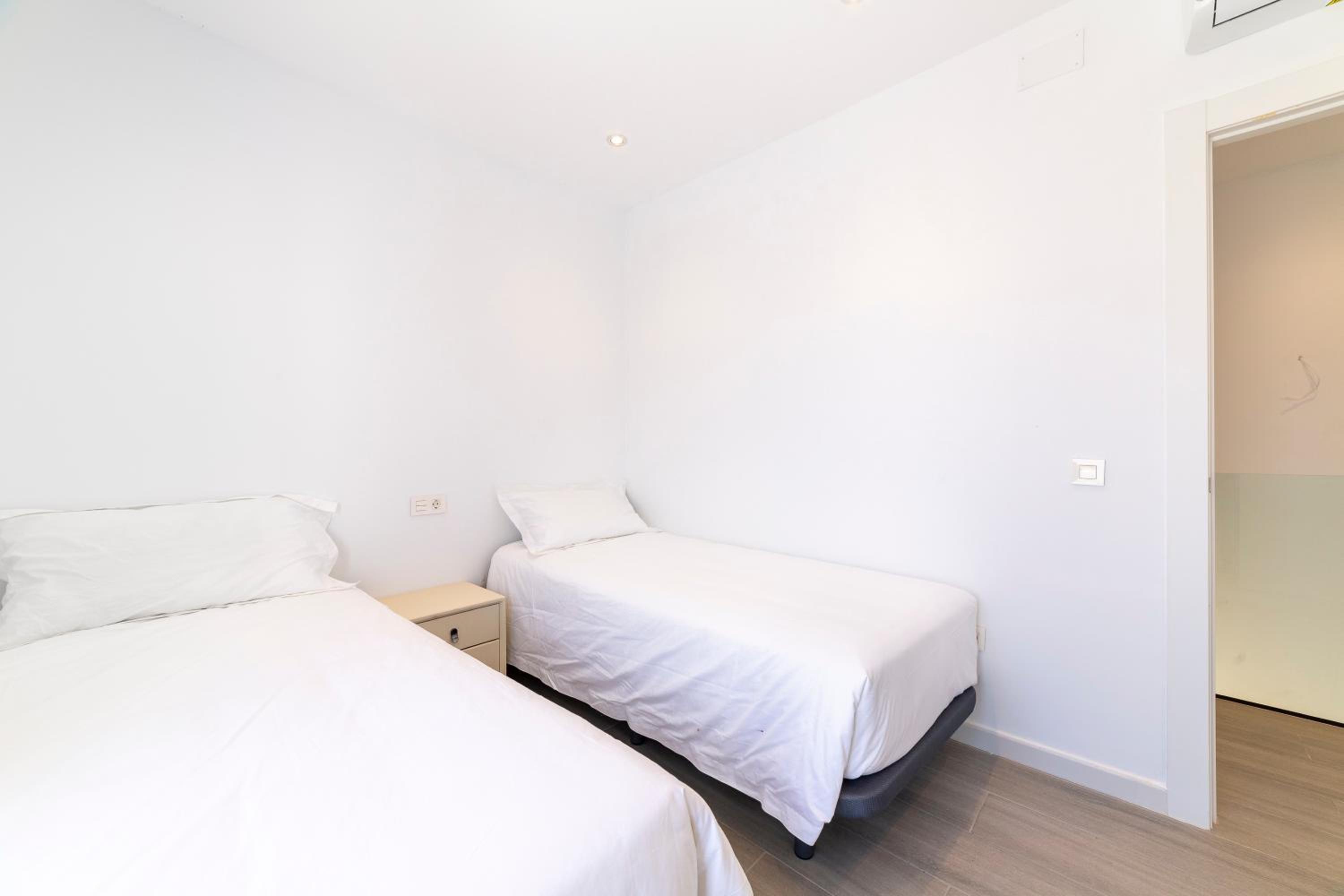 Three-Bedroom Standard Apartment photo 3
