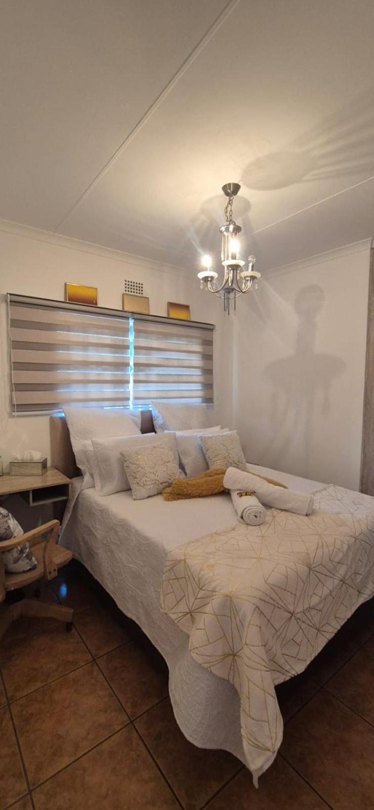 One-Bedroom Apartment with Pool View photo 3