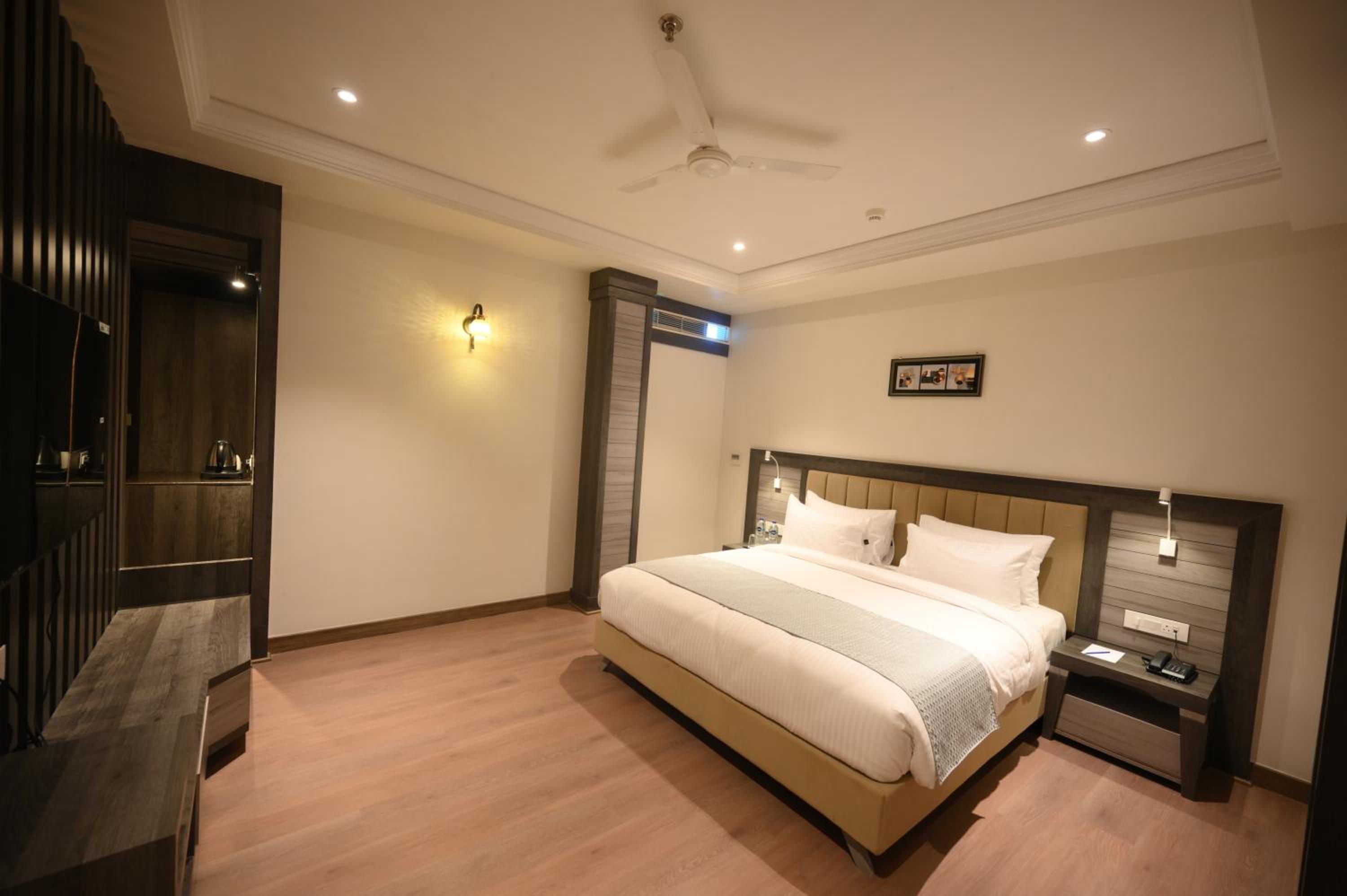 Junior Suite - Photo 1