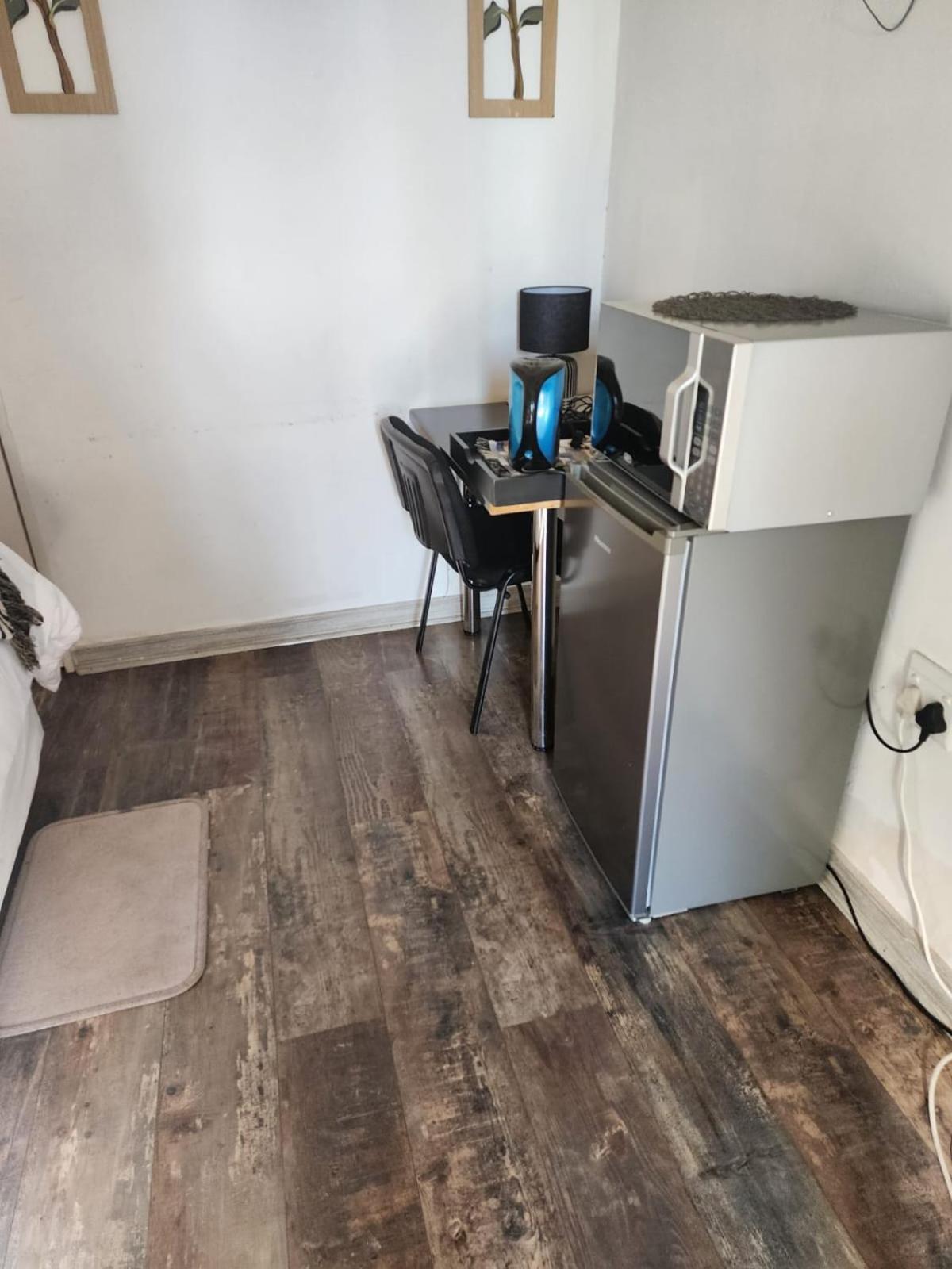 Double Room with Private Bathroom photo 1