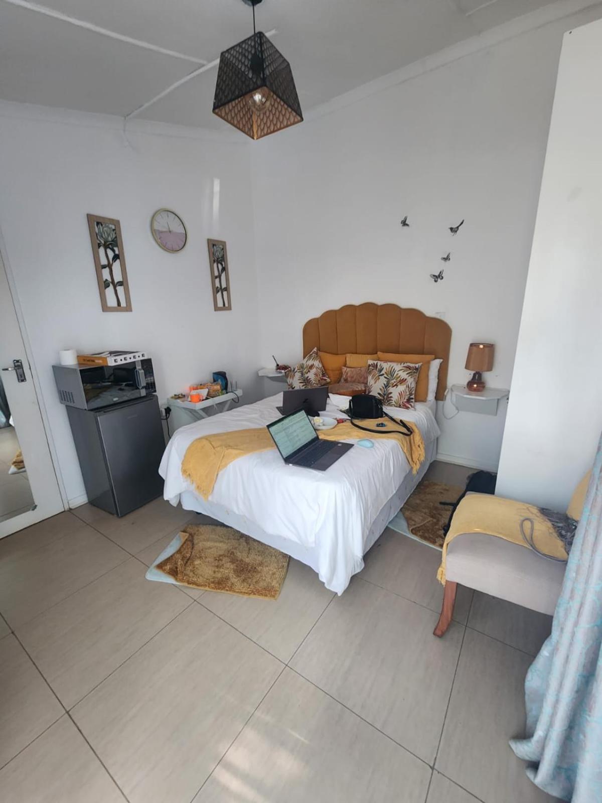 Double Room with Private Bathroom photo 3