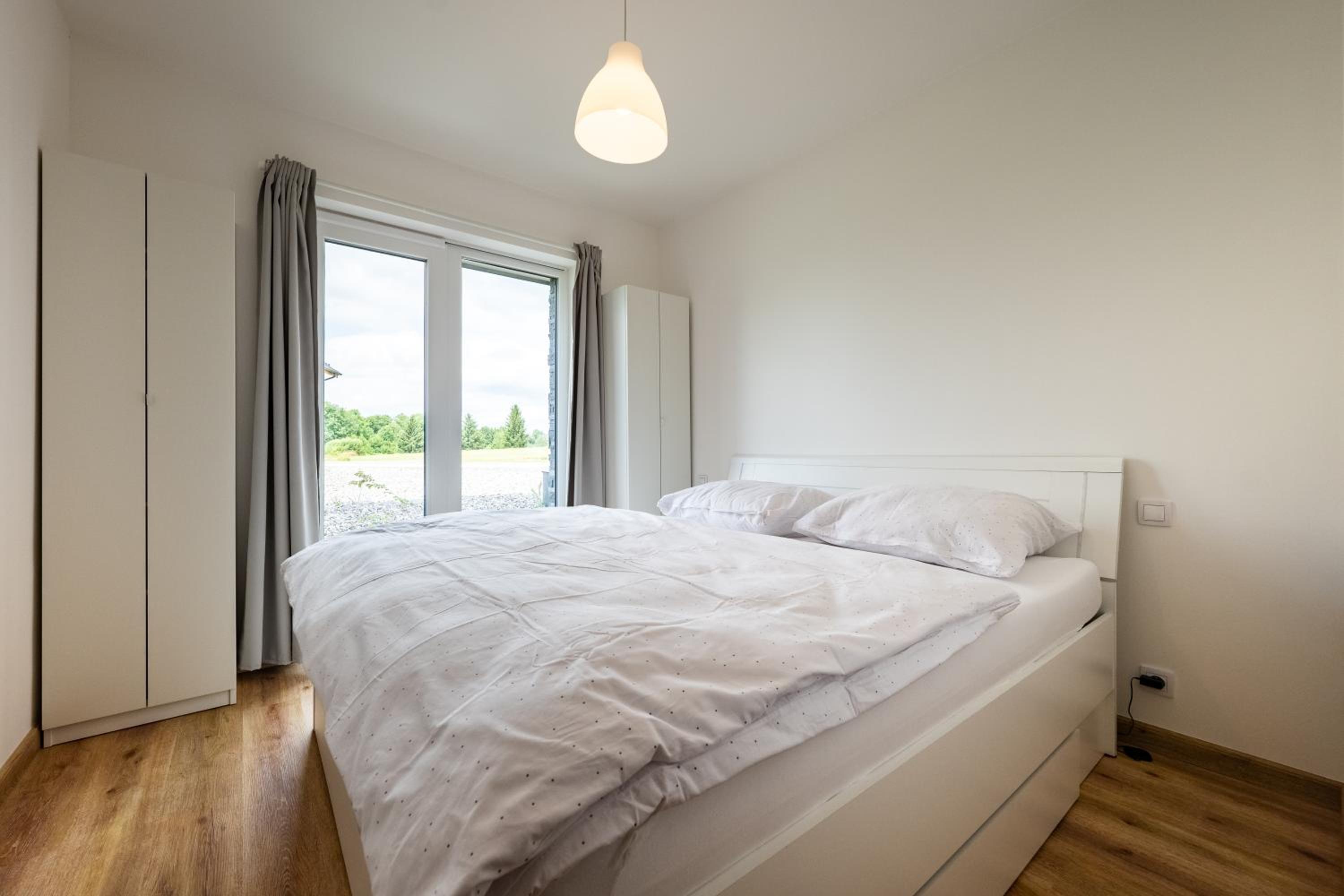 Deluxe Two-Bedroom Apartment With Garden View photo 3