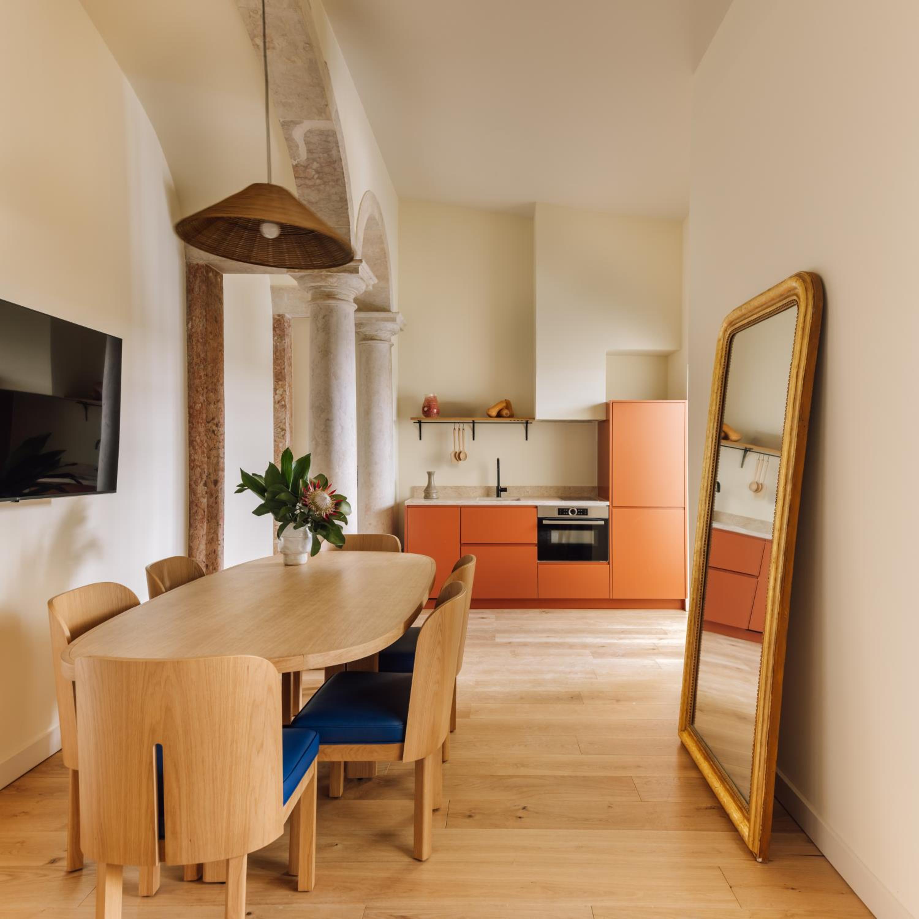 Convent Apartment - Photo 2
