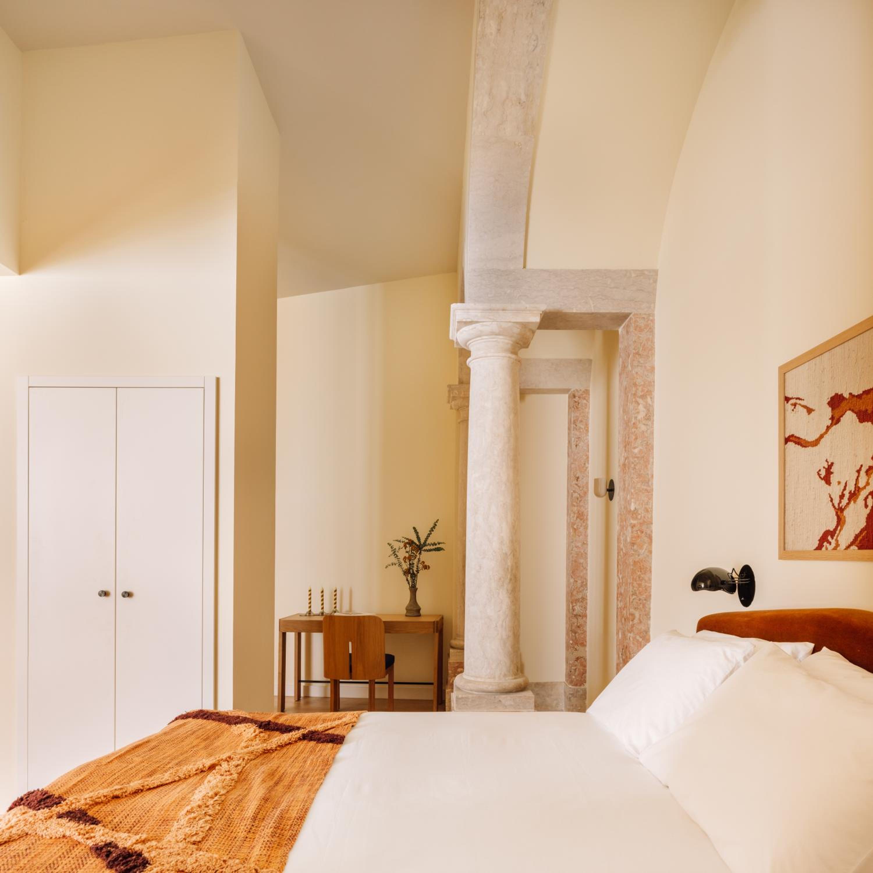 Convent Apartment - Photo 17