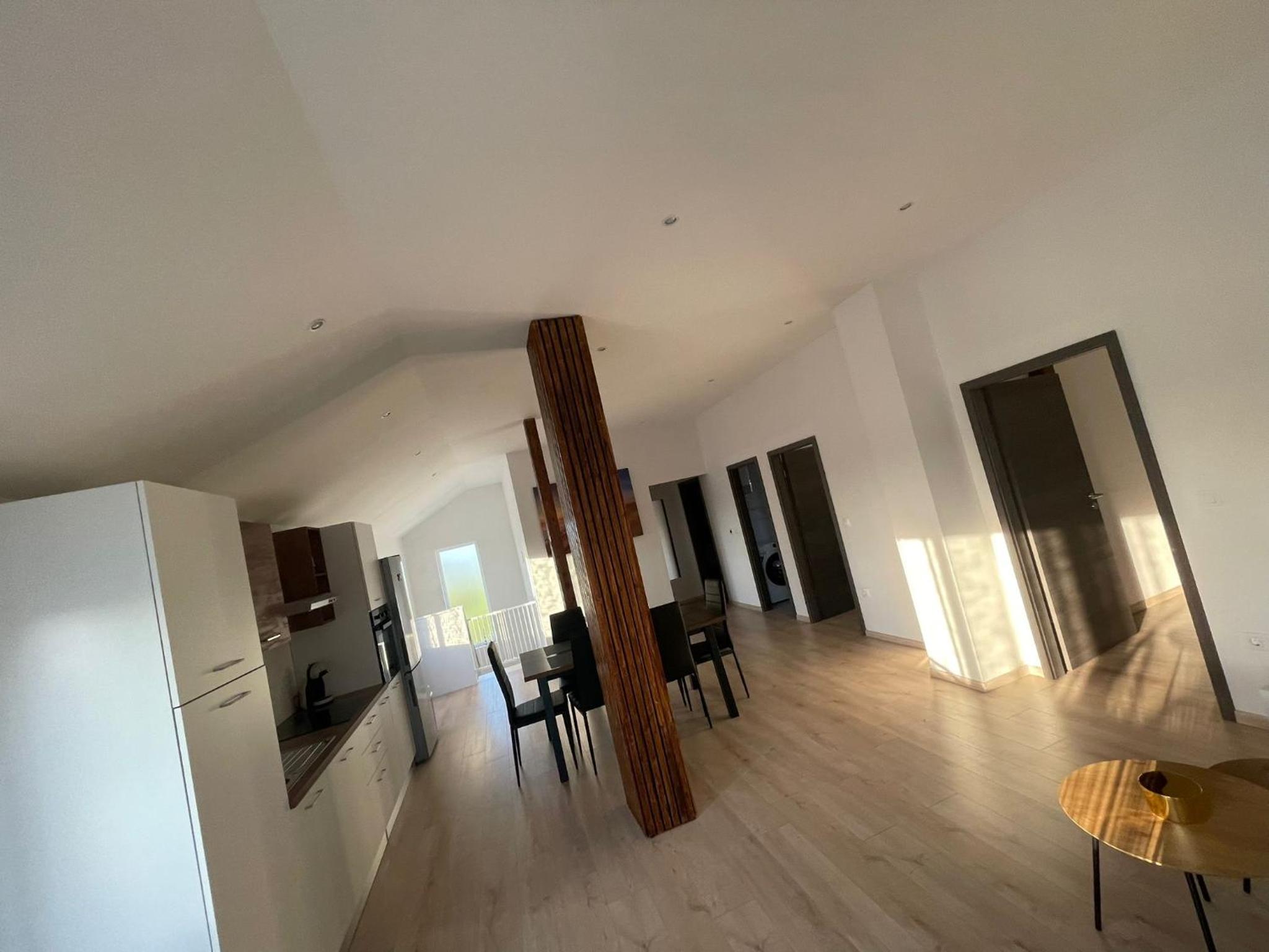 Apartment photo 1