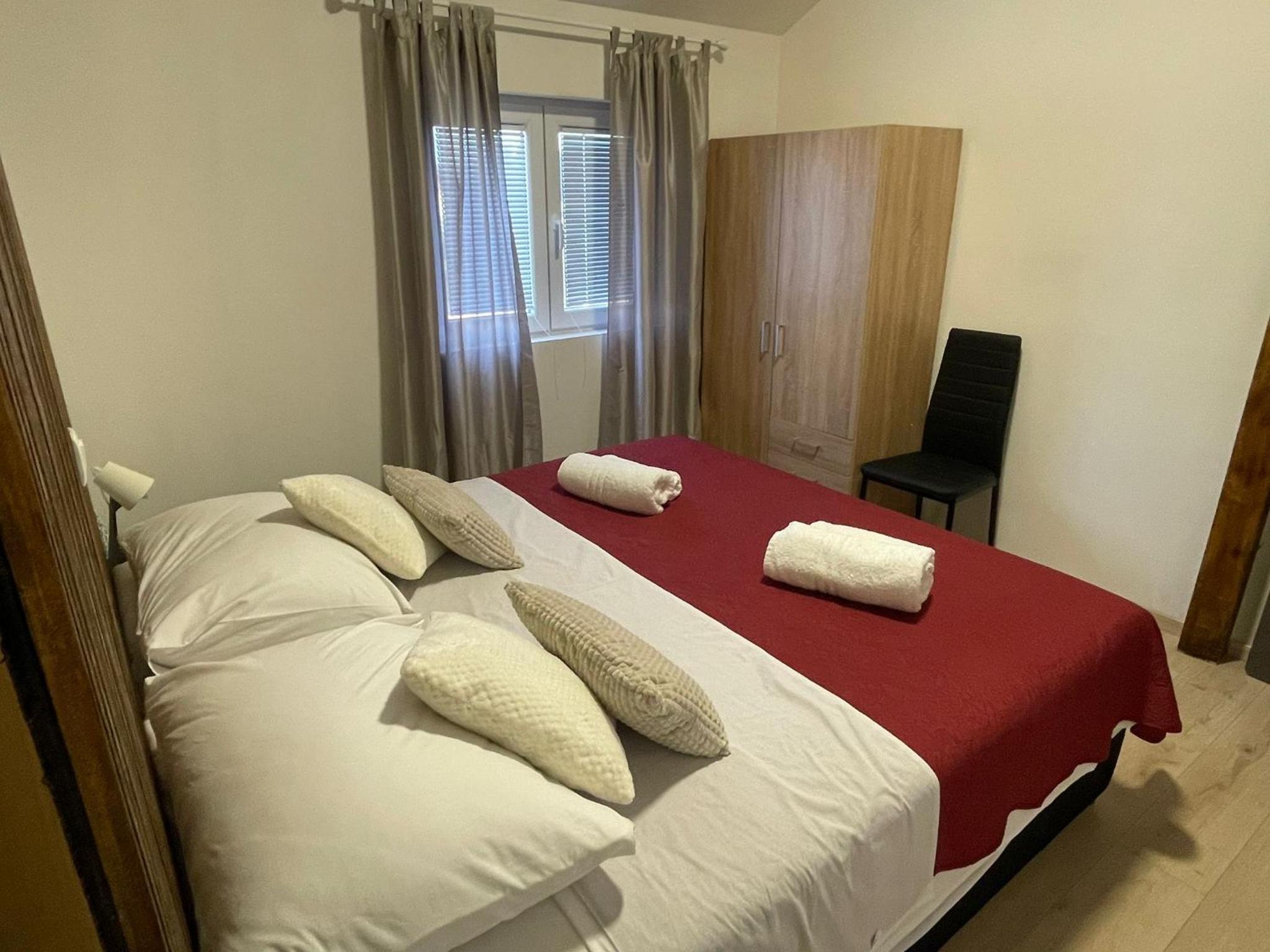 Apartment photo 2