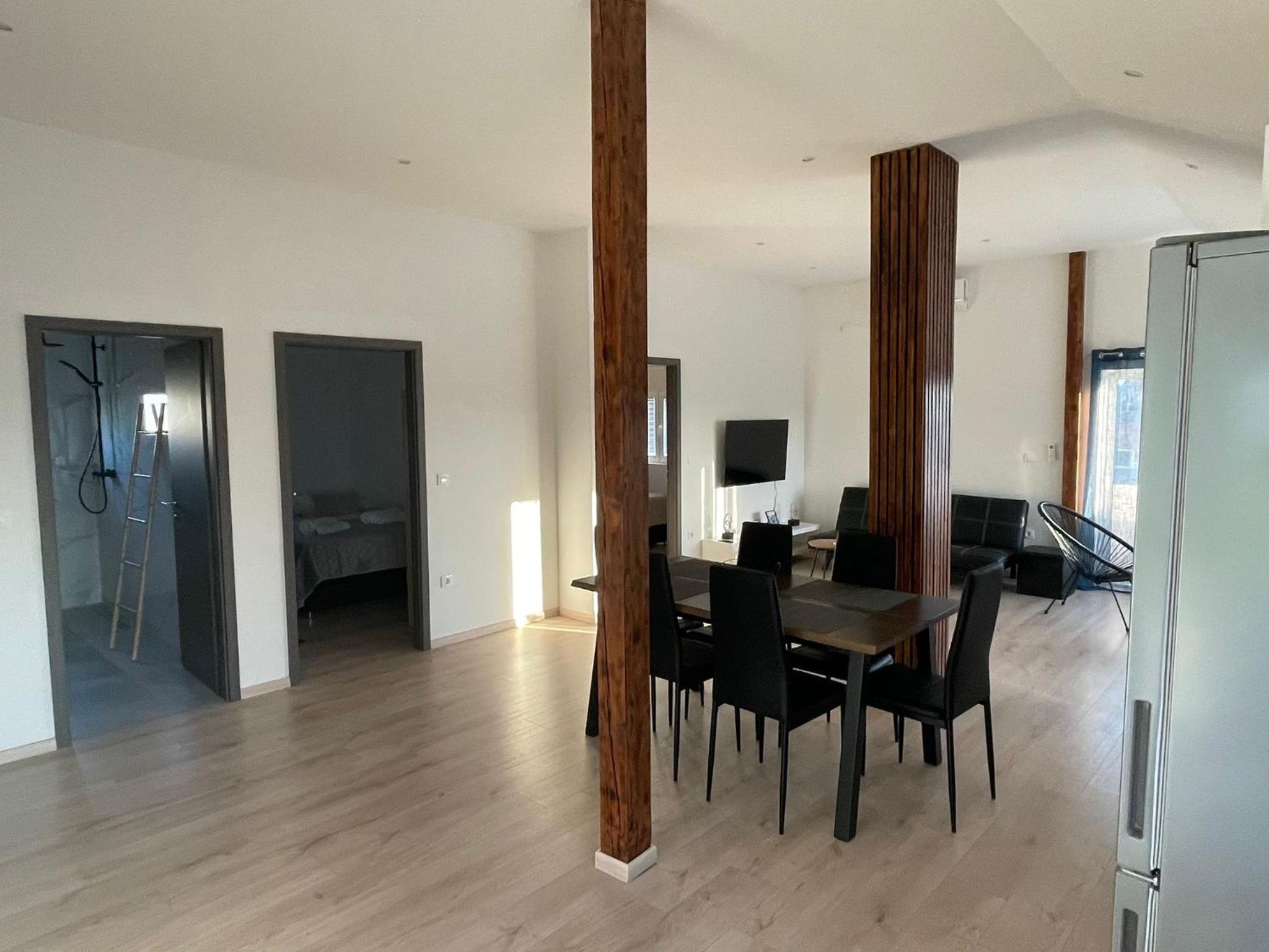 Apartment photo 3