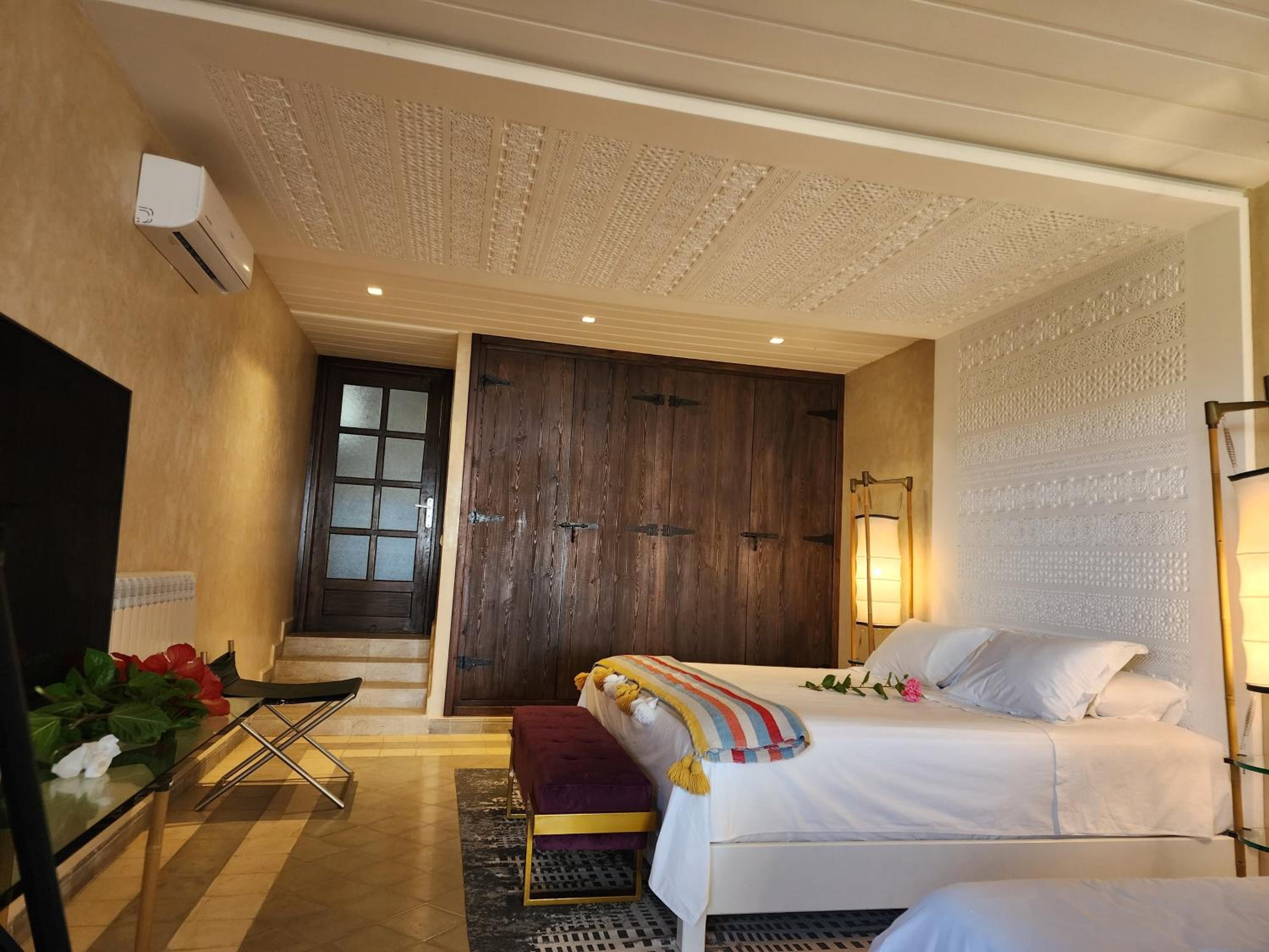 Deluxe Family Room - Photo 8