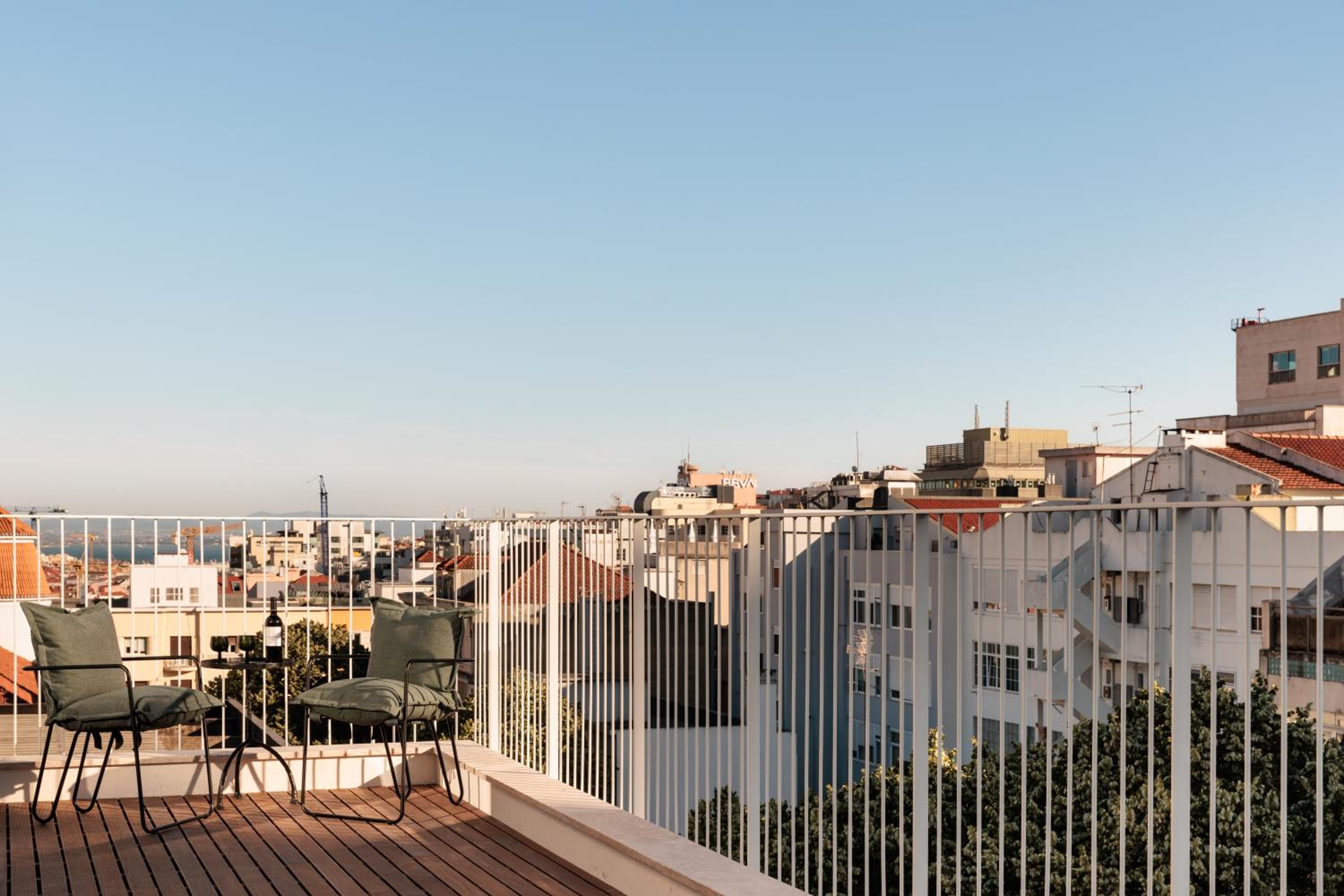 One Bedroom Apartment with Terrace - Photo 7