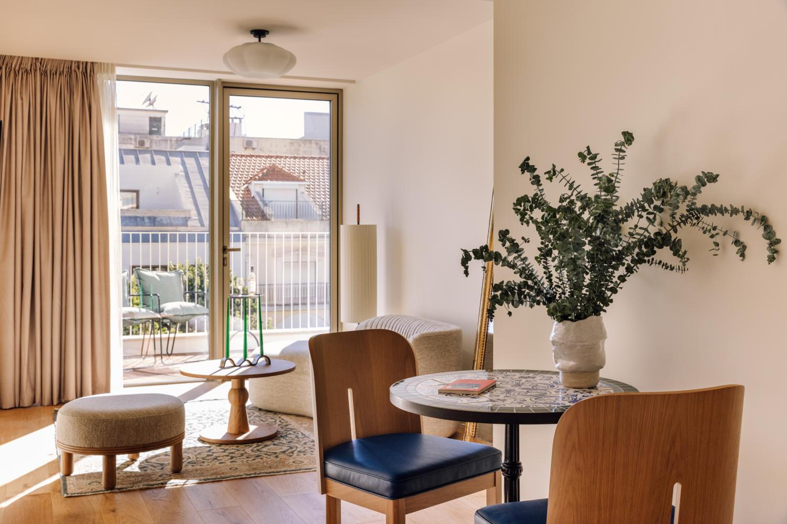 One Bedroom Apartment with Terrace - Photo 1