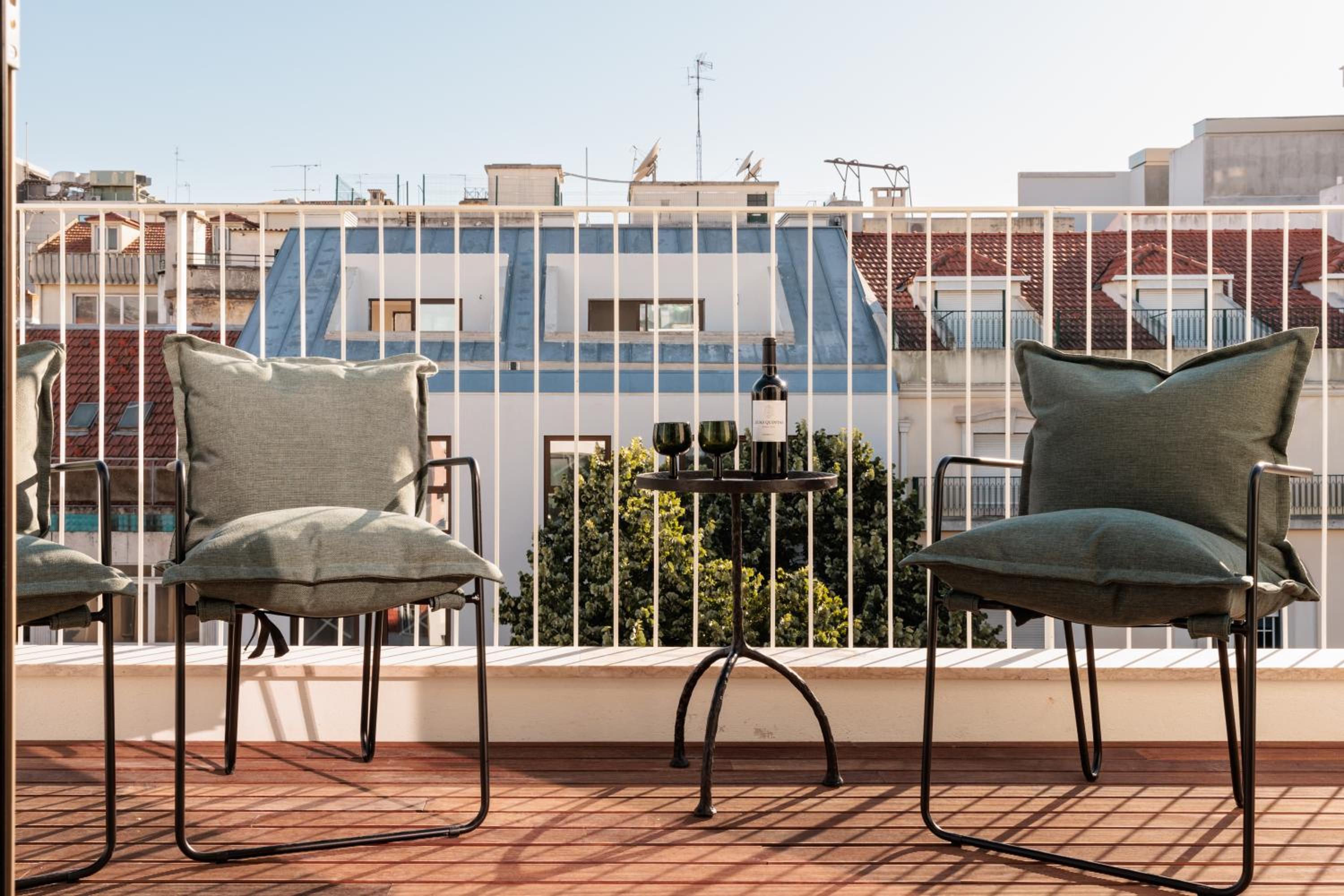 One Bedroom Apartment with Terrace - Photo 4
