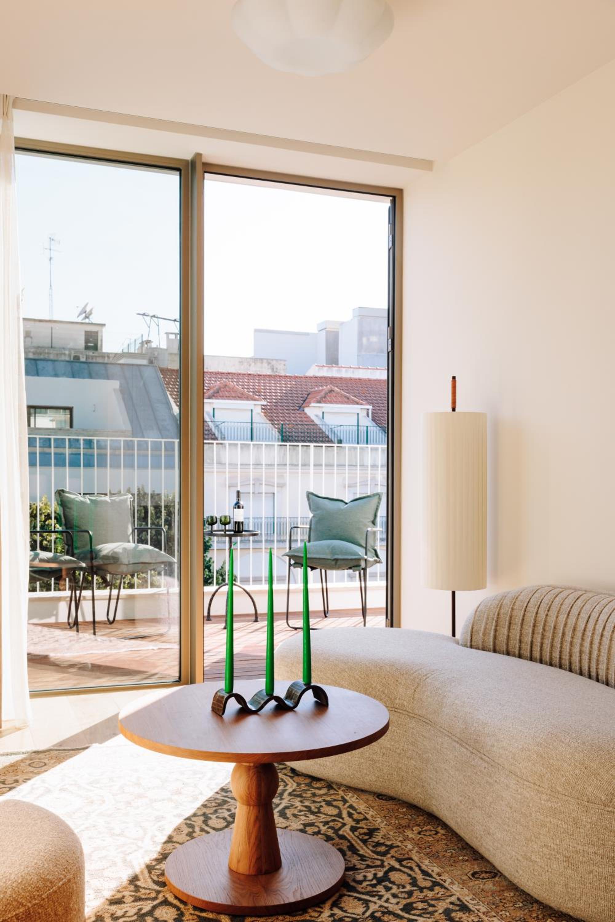One Bedroom Apartment with Terrace - Photo 5