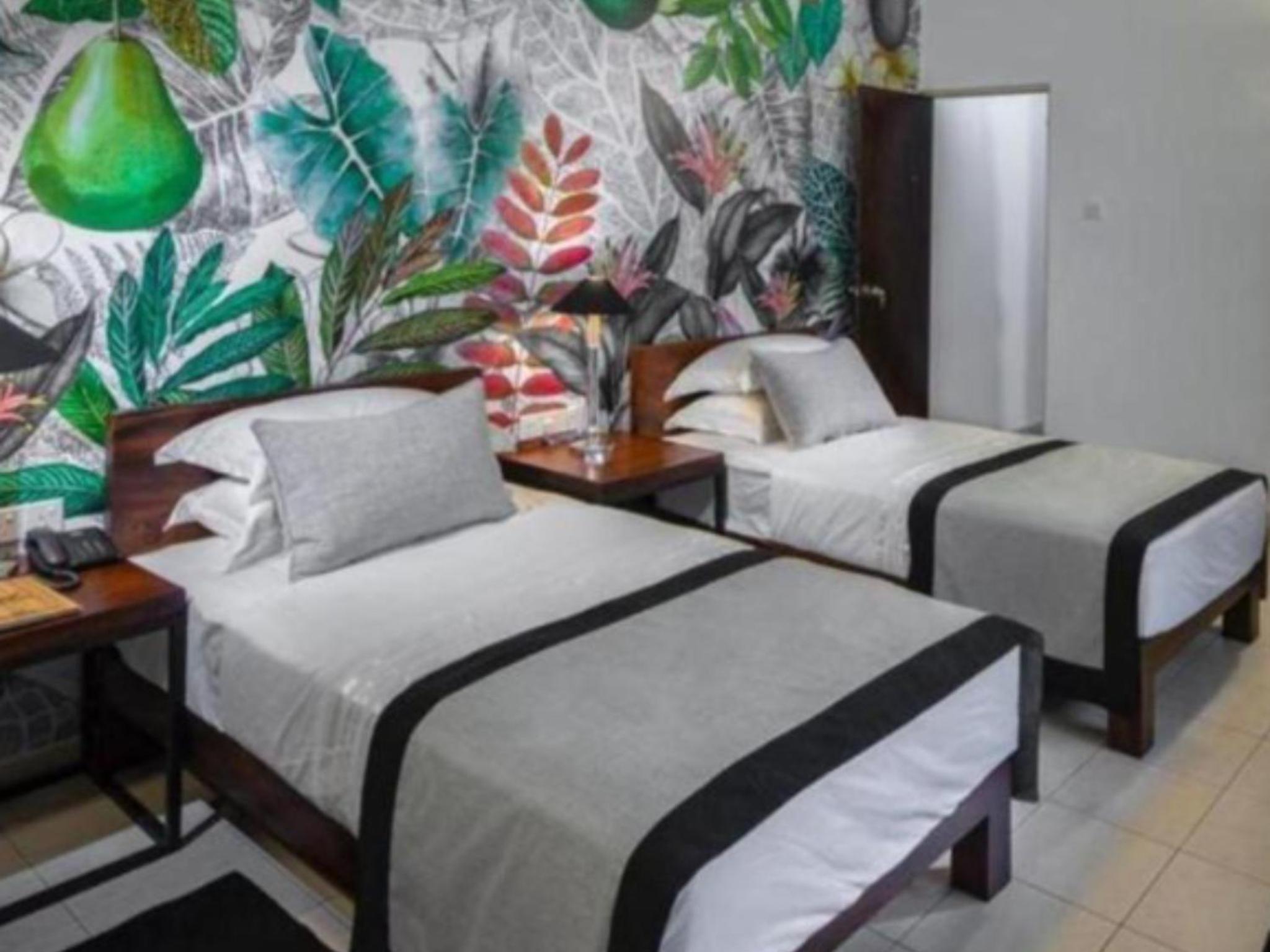 Executive Twin Room With Extra Sofa Bed photo 3