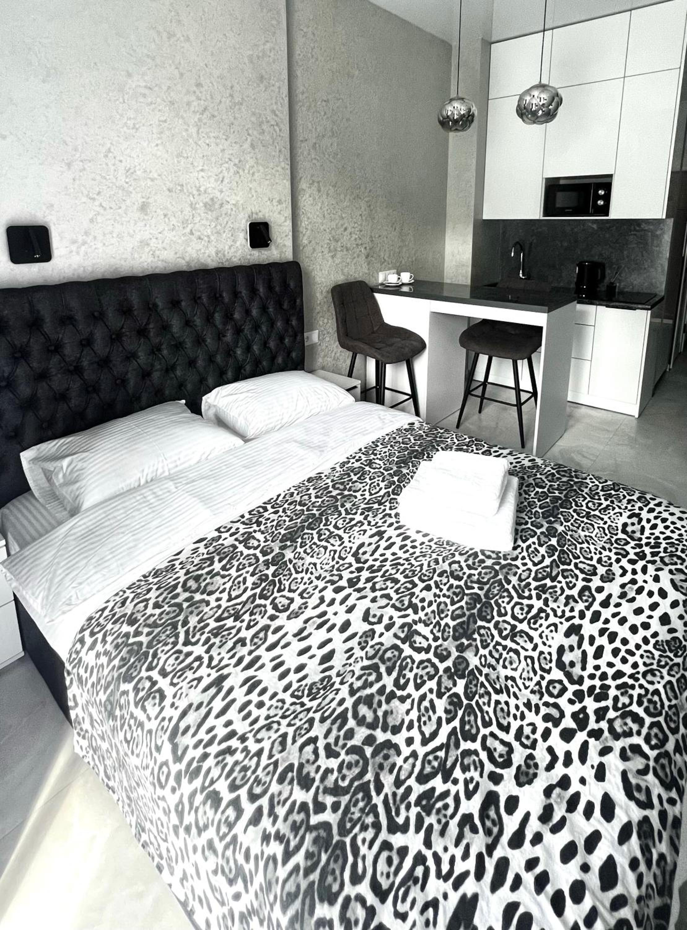 One-Bedroom Apartment with Balcony