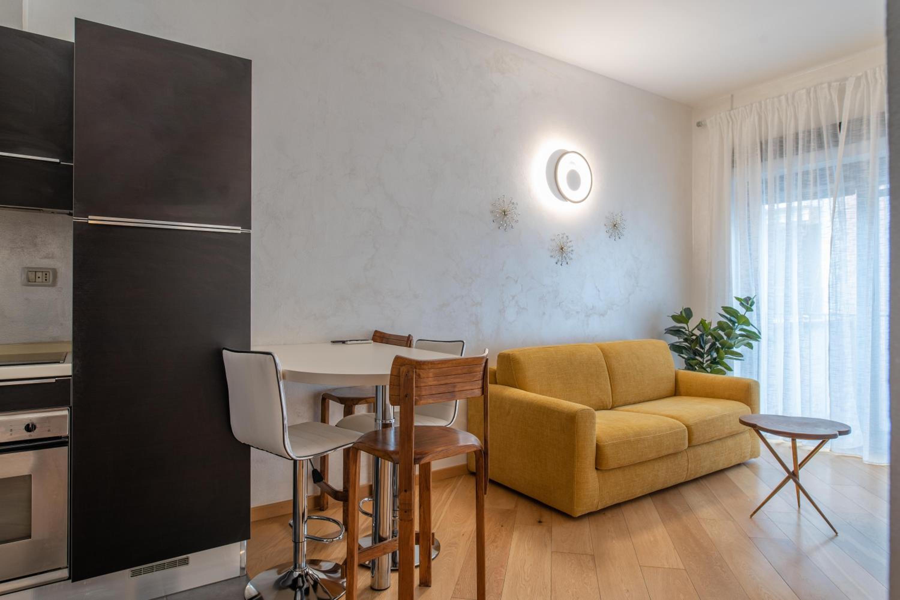 One-Bedroom Apartment