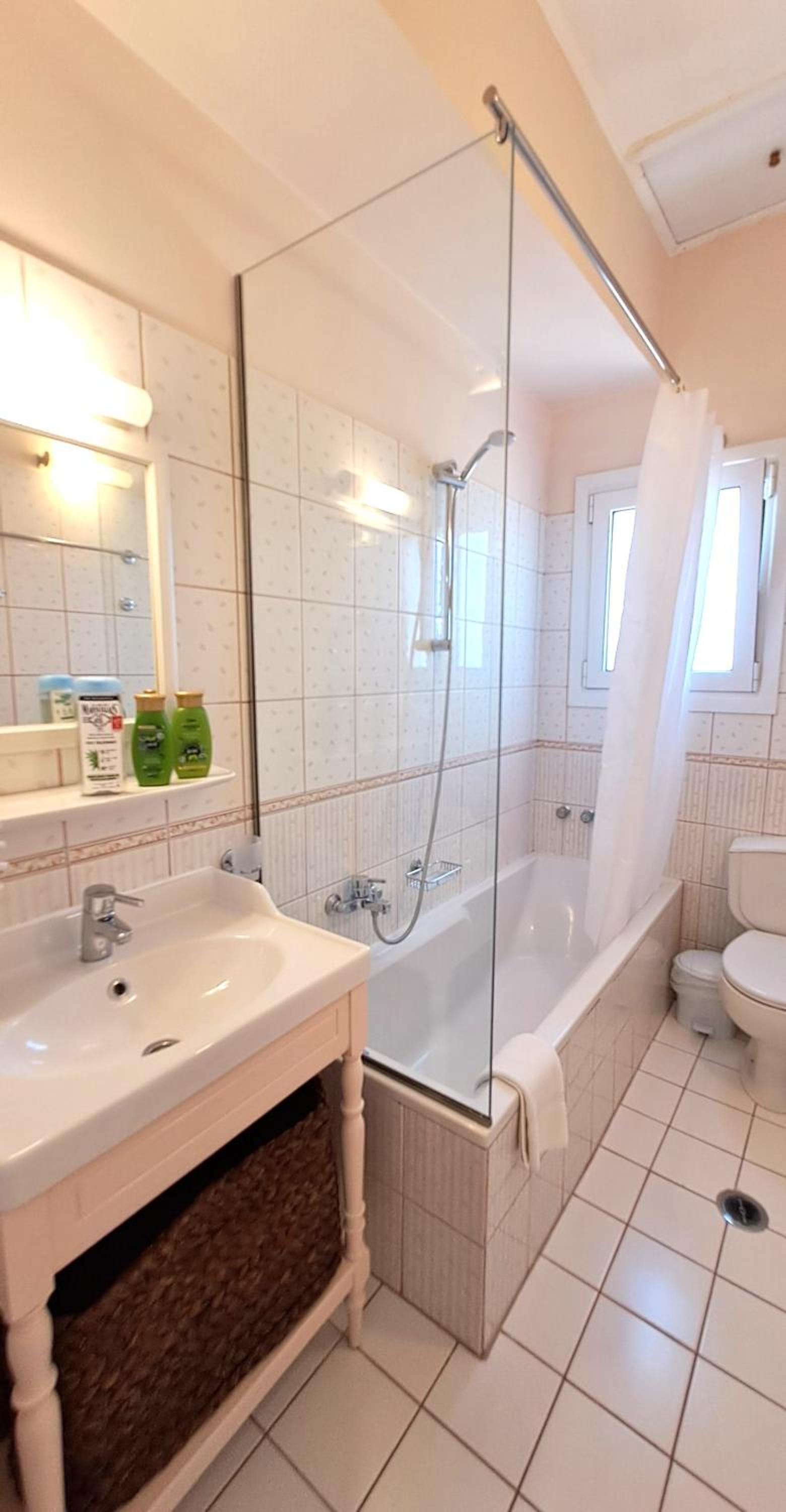 Deluxe Apartment - Split-Level photo 2