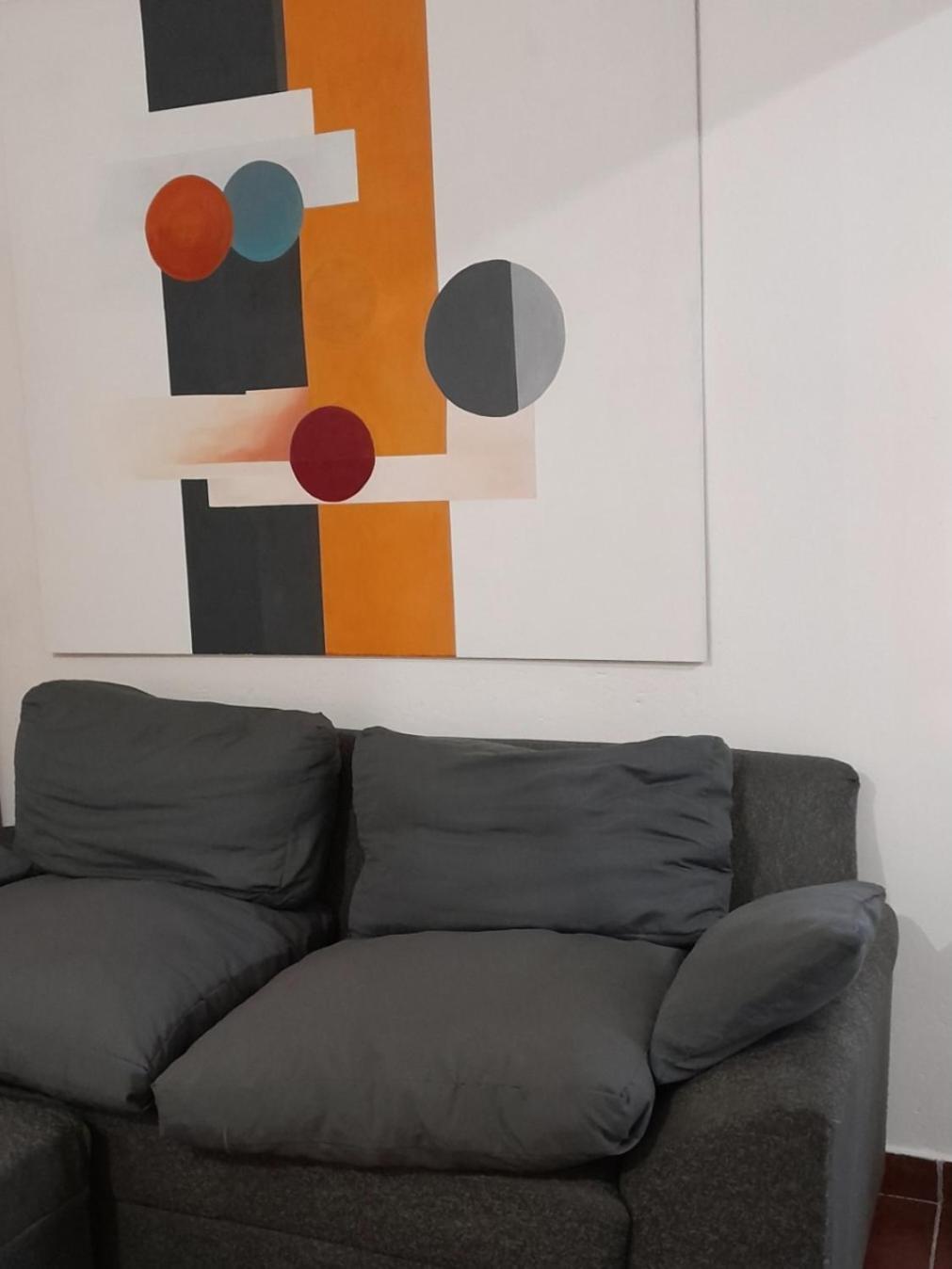 One-Bedroom Apartment photo 2