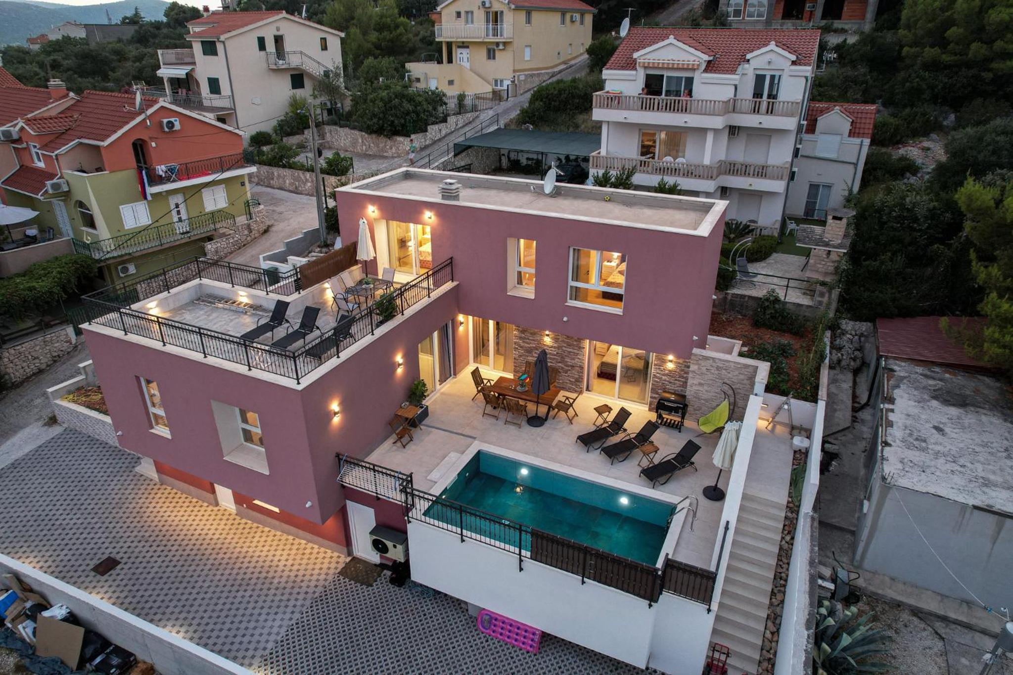 Villa with Private Pool photo 3
