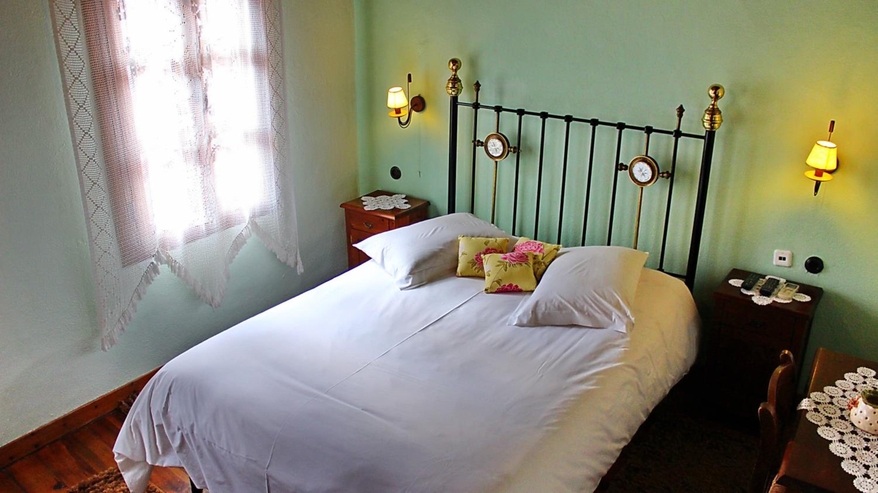 Double or Twin Room - Photo 19