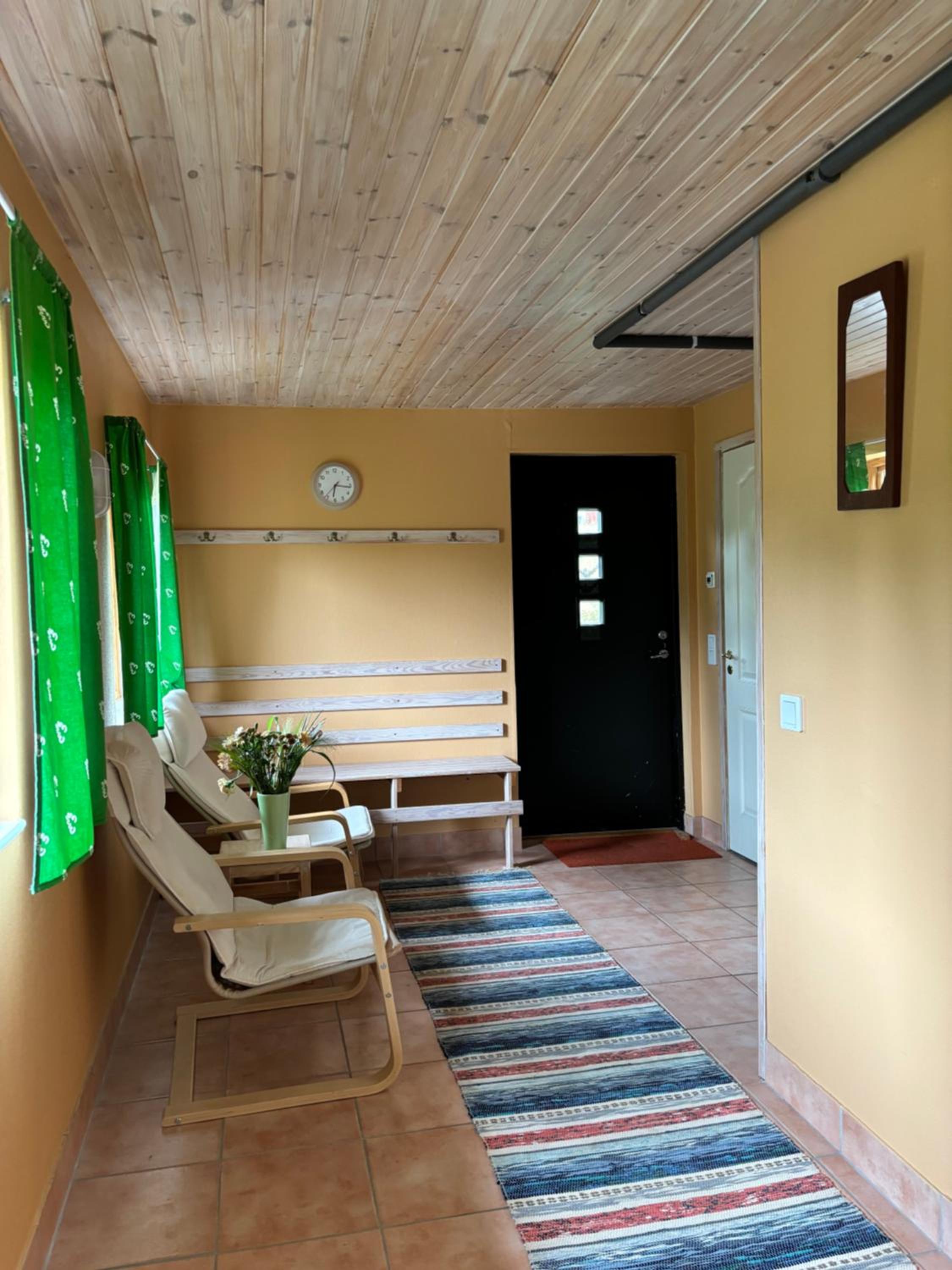 One-Bedroom House photo 1