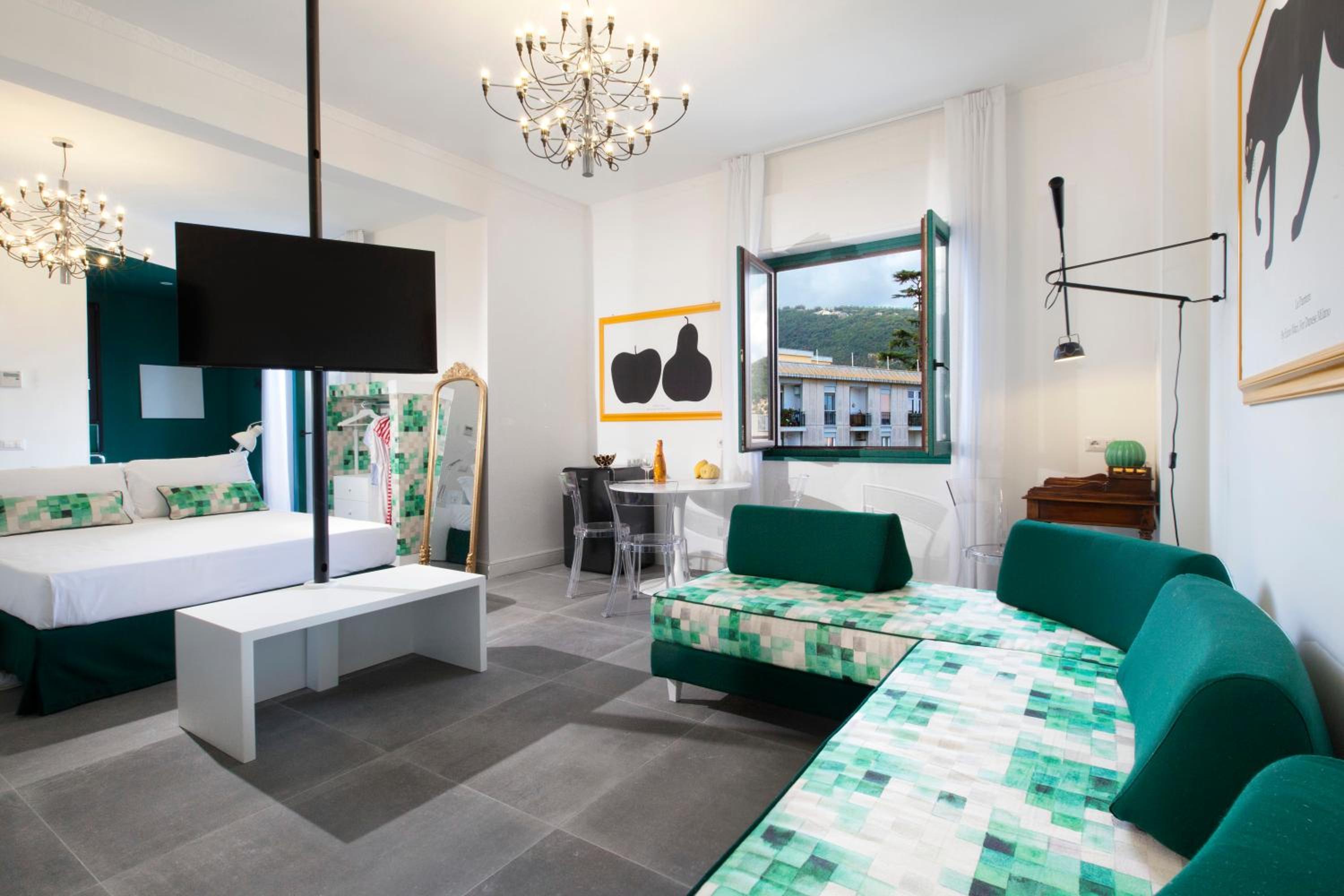 Deluxe Double Room with Bath