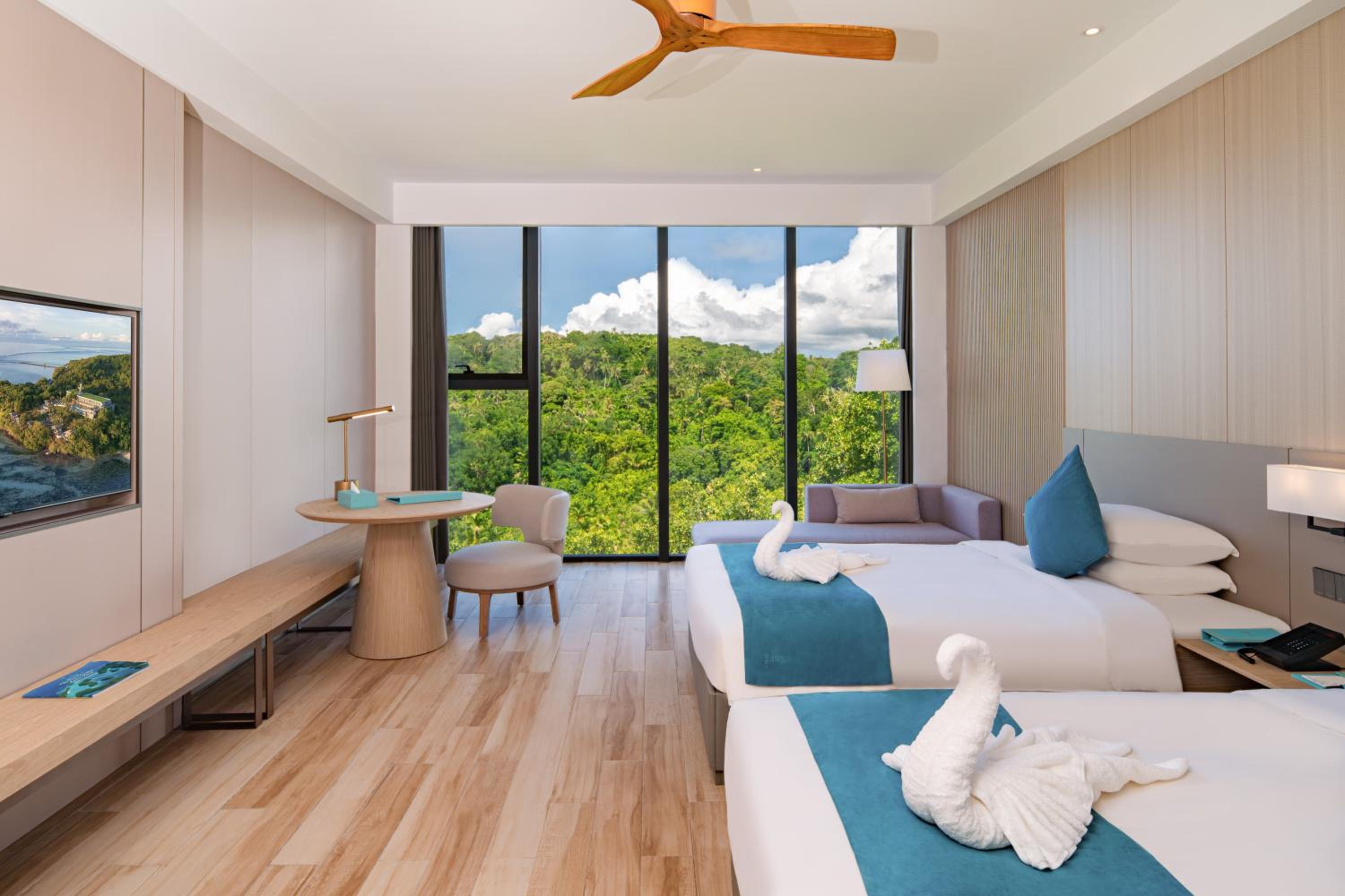 Superior Mountain View Room