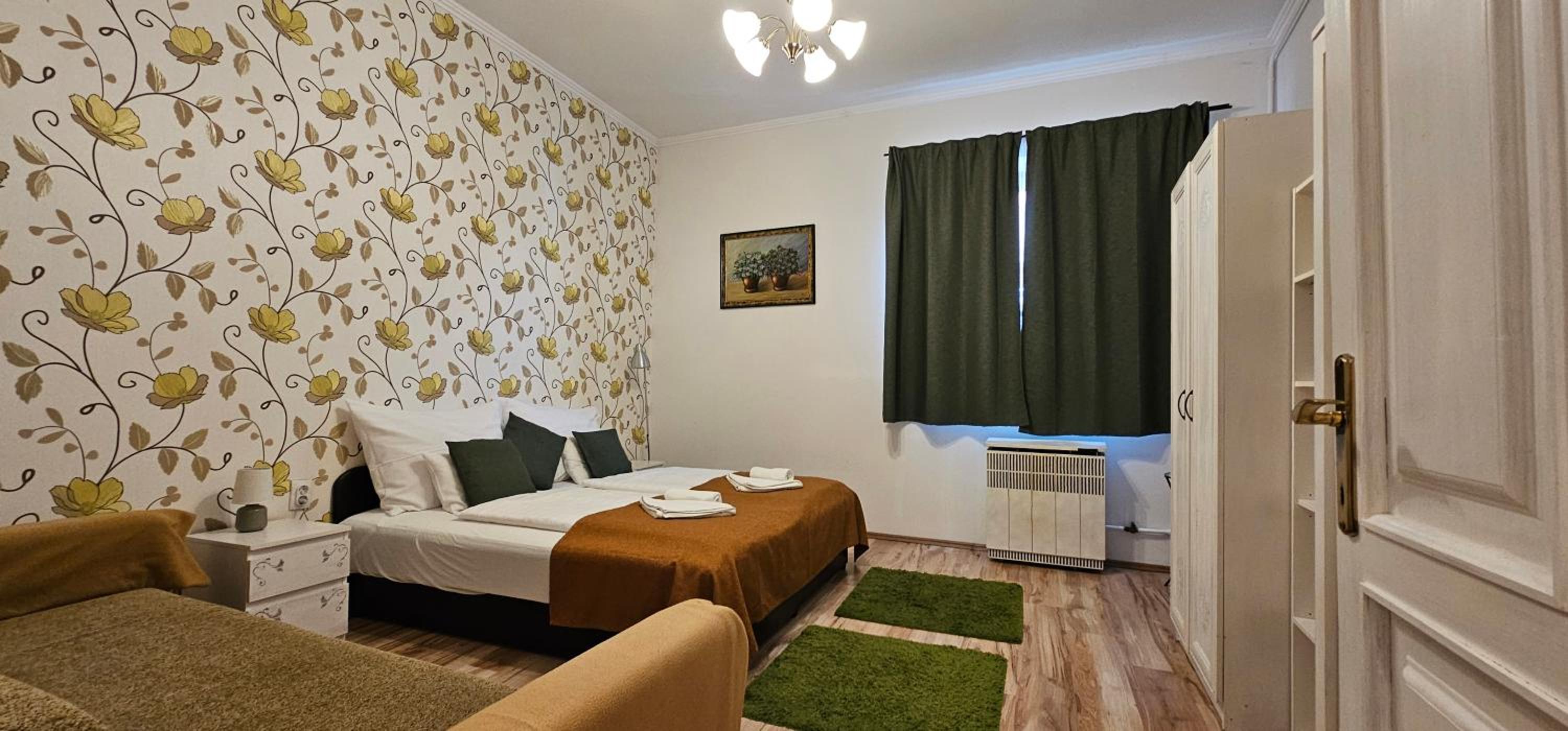 One-Bedroom Apartment photo 2